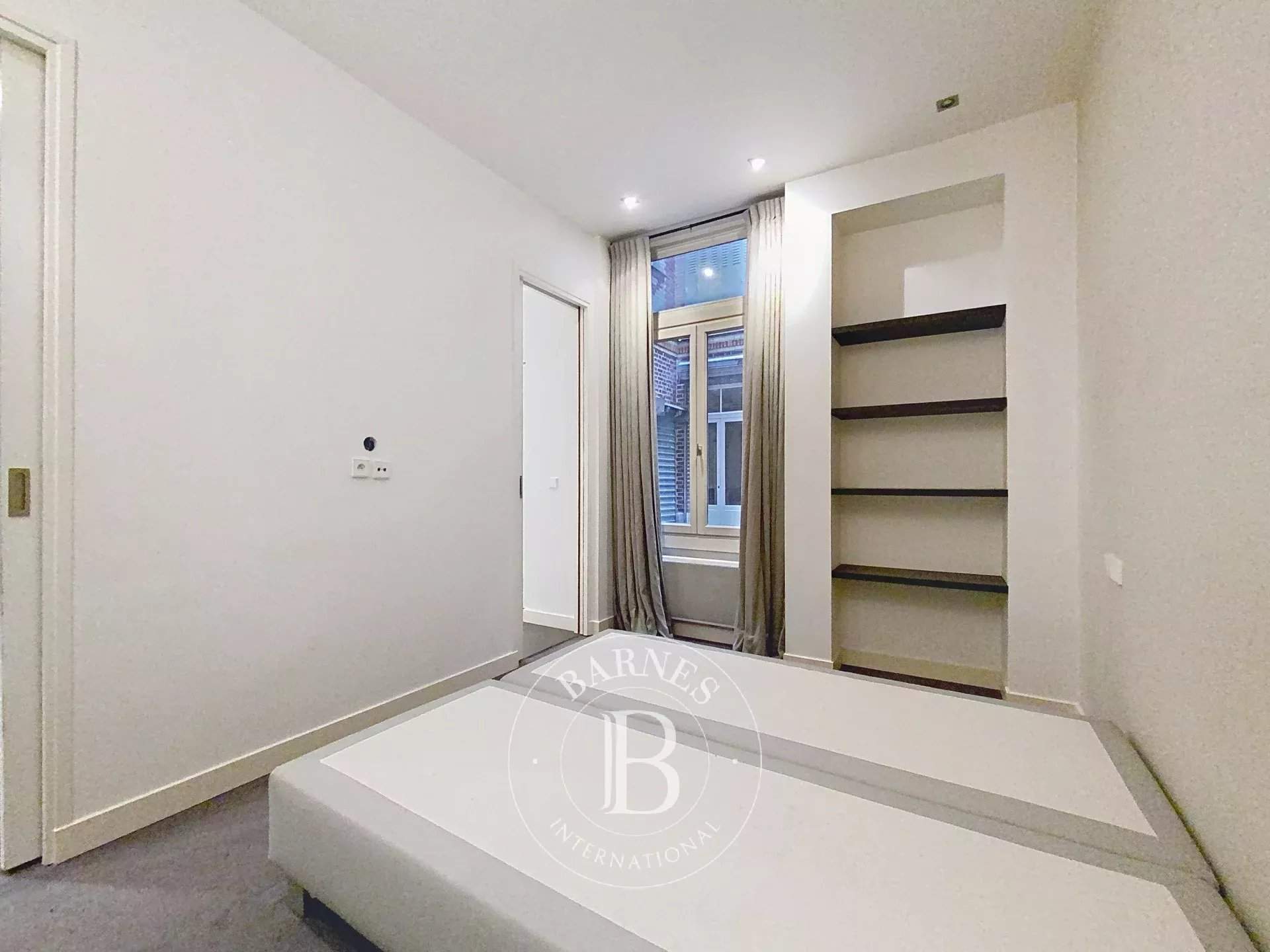 Paris  - Apartment 1 Bedroom - picture 11