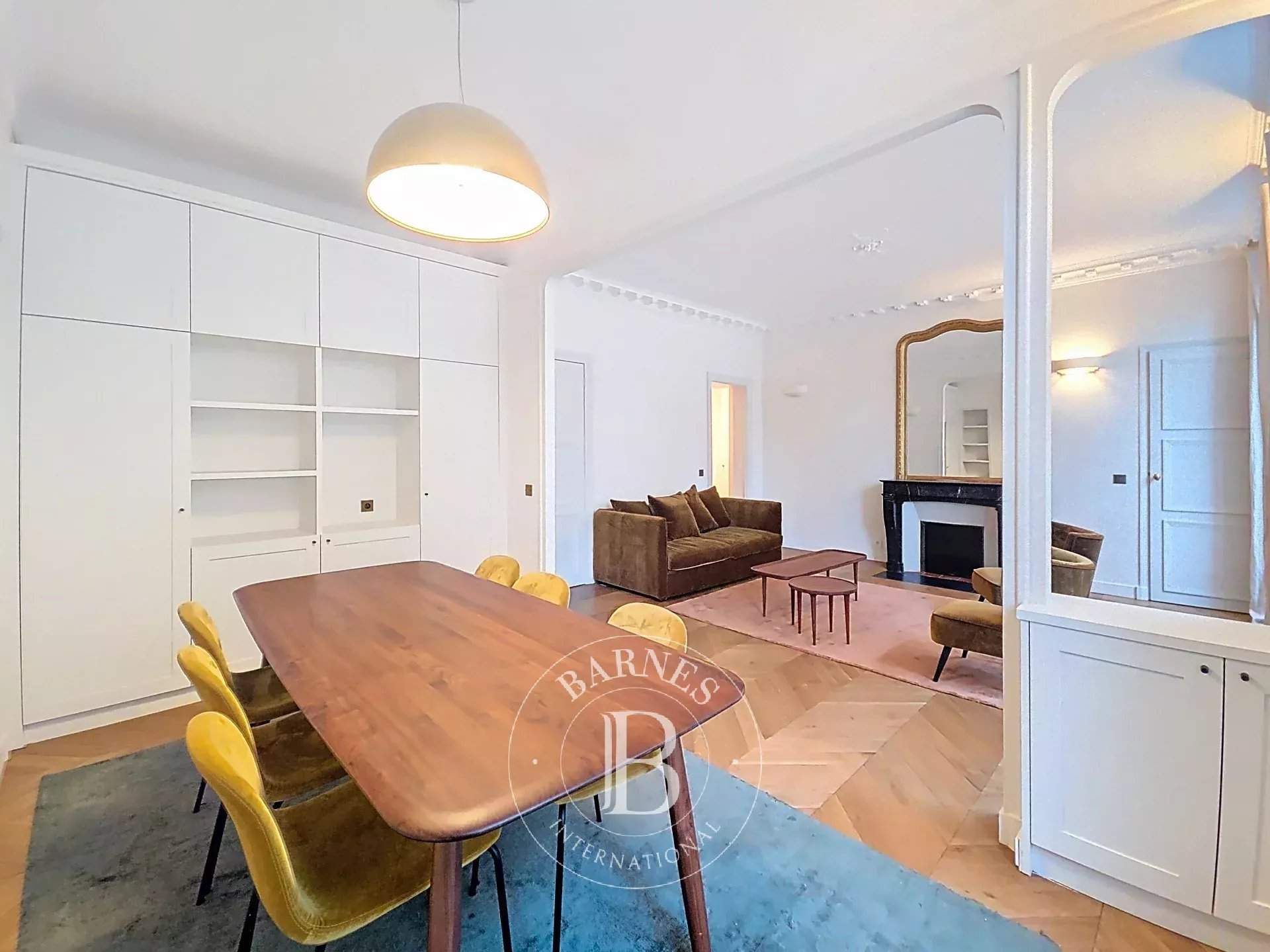 Paris  - Appartement 4 Pi&egrave;ces 2 Chambres - picture 2