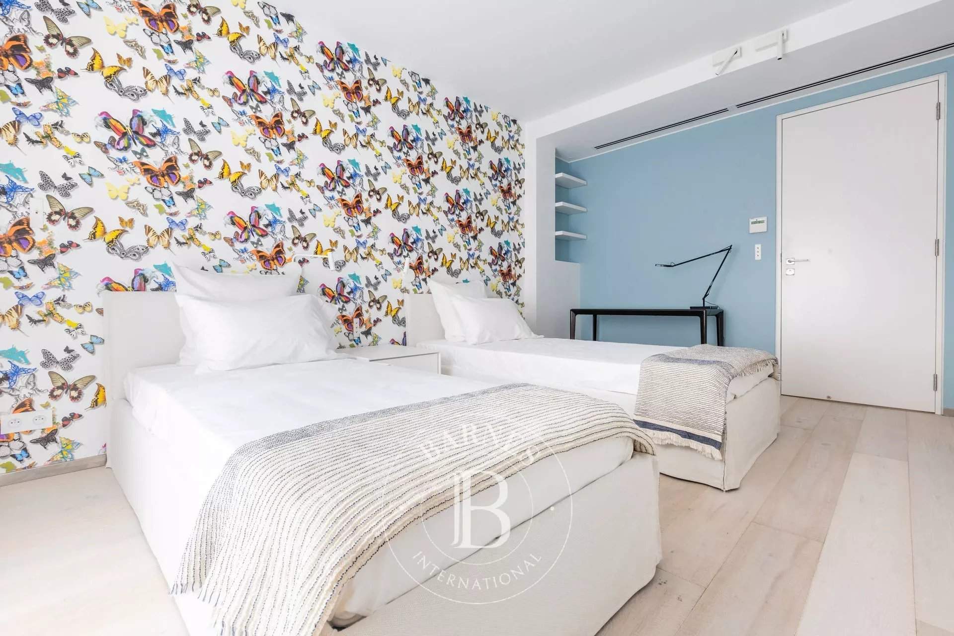 Paris  - Apartment 4 Bedrooms - picture 19