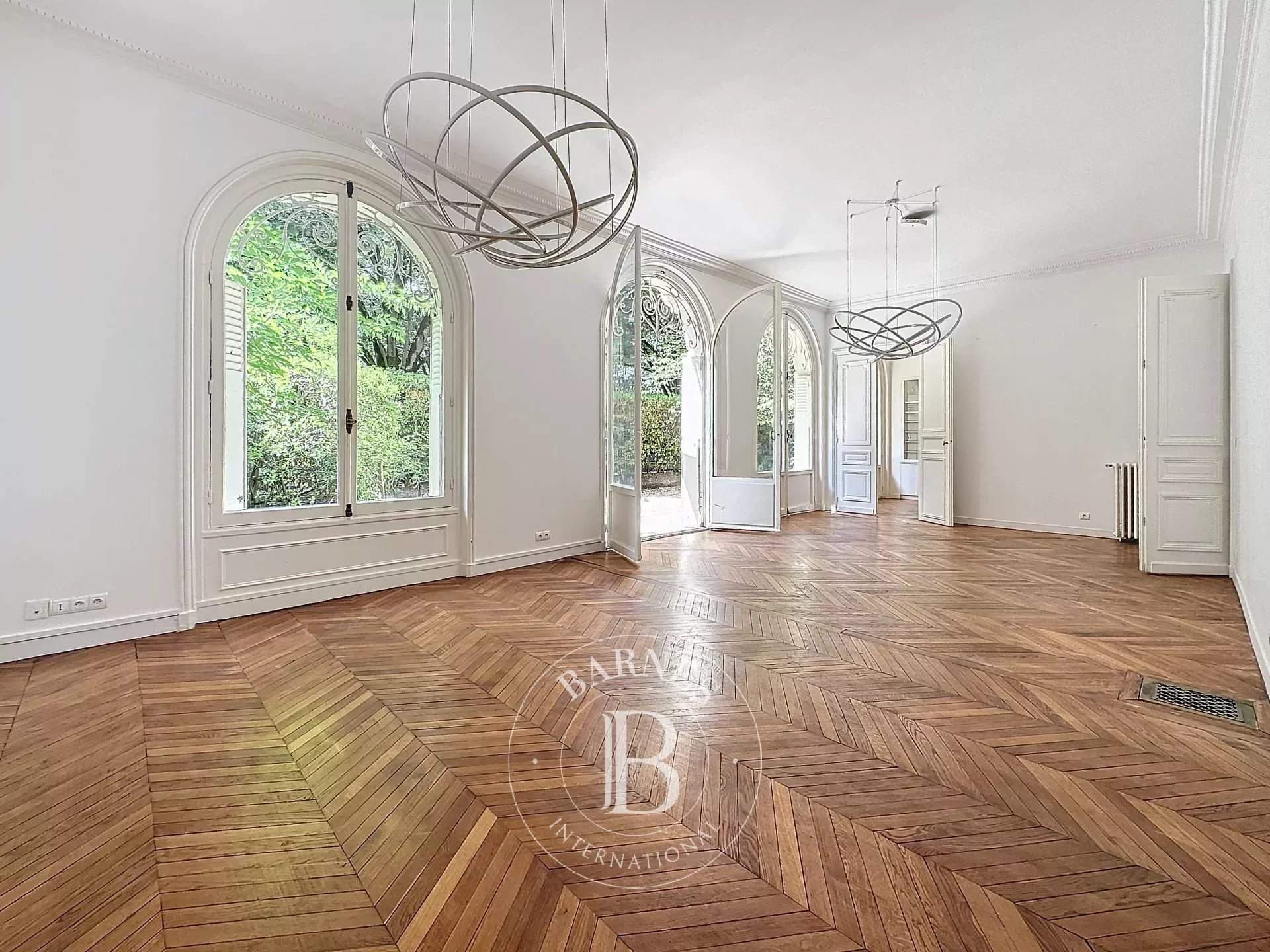 Paris  - Apartment 5 Bedrooms - picture 16