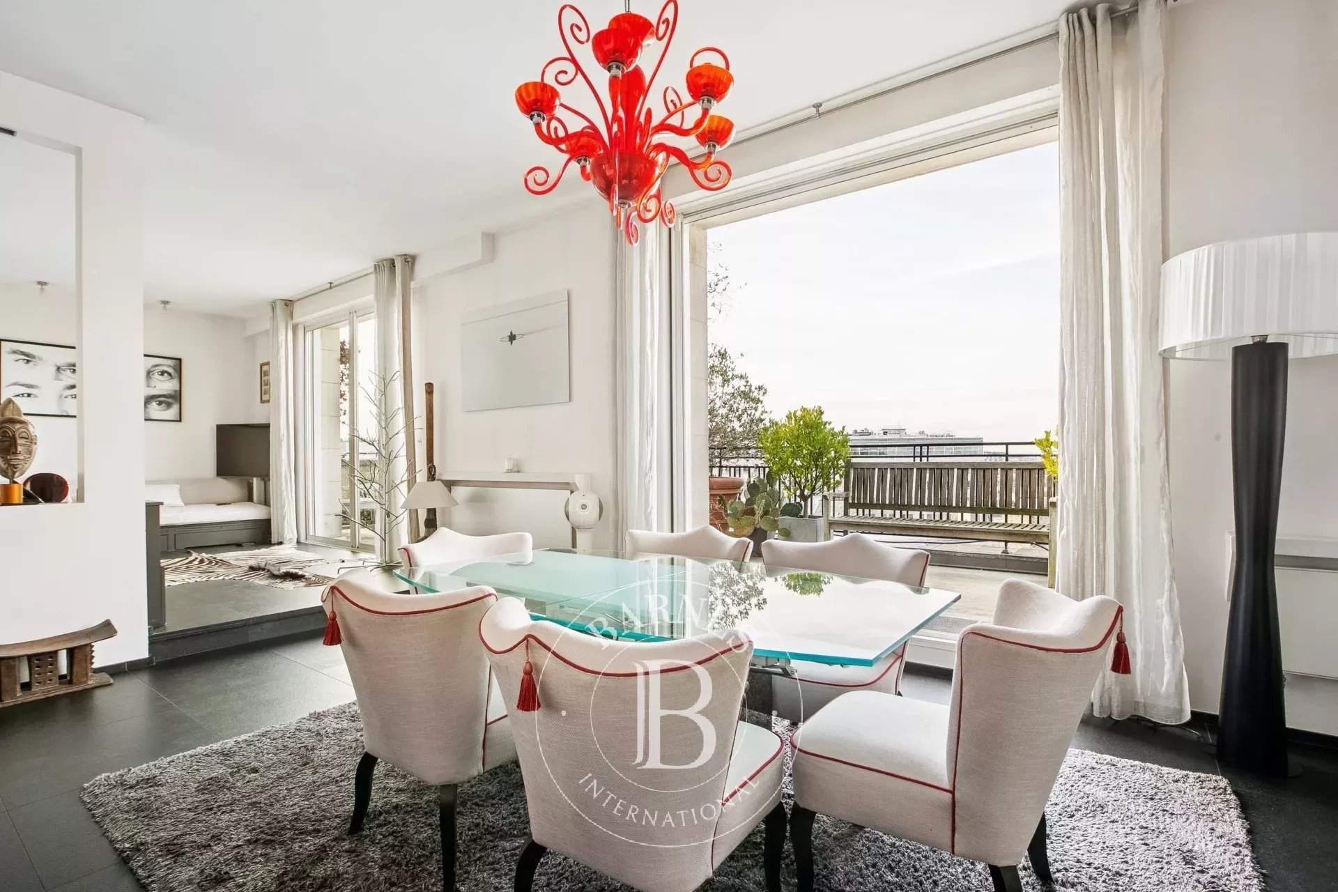 Paris  - Appartement 5 Pi&egrave;ces 3 Chambres - picture 8