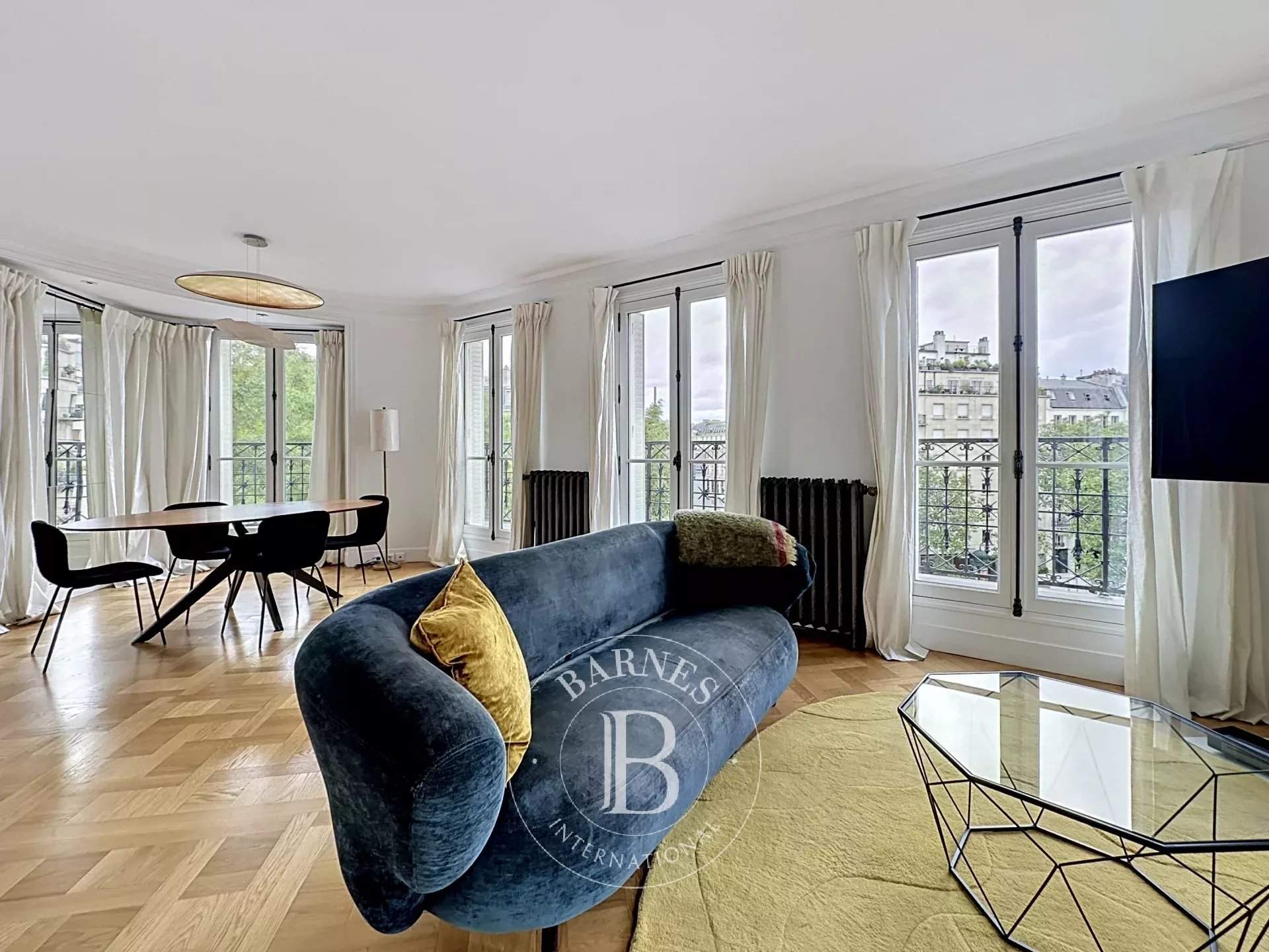 Paris  - Apartment 3 Bedrooms - picture 1