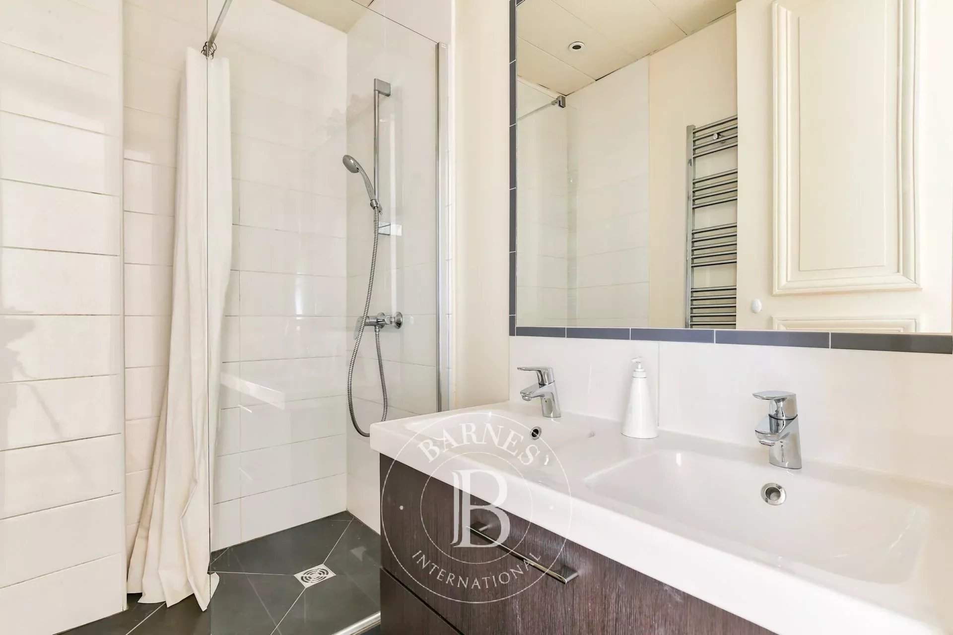 Paris  - Appartement 6 Pi&egrave;ces 4 Chambres - picture 6