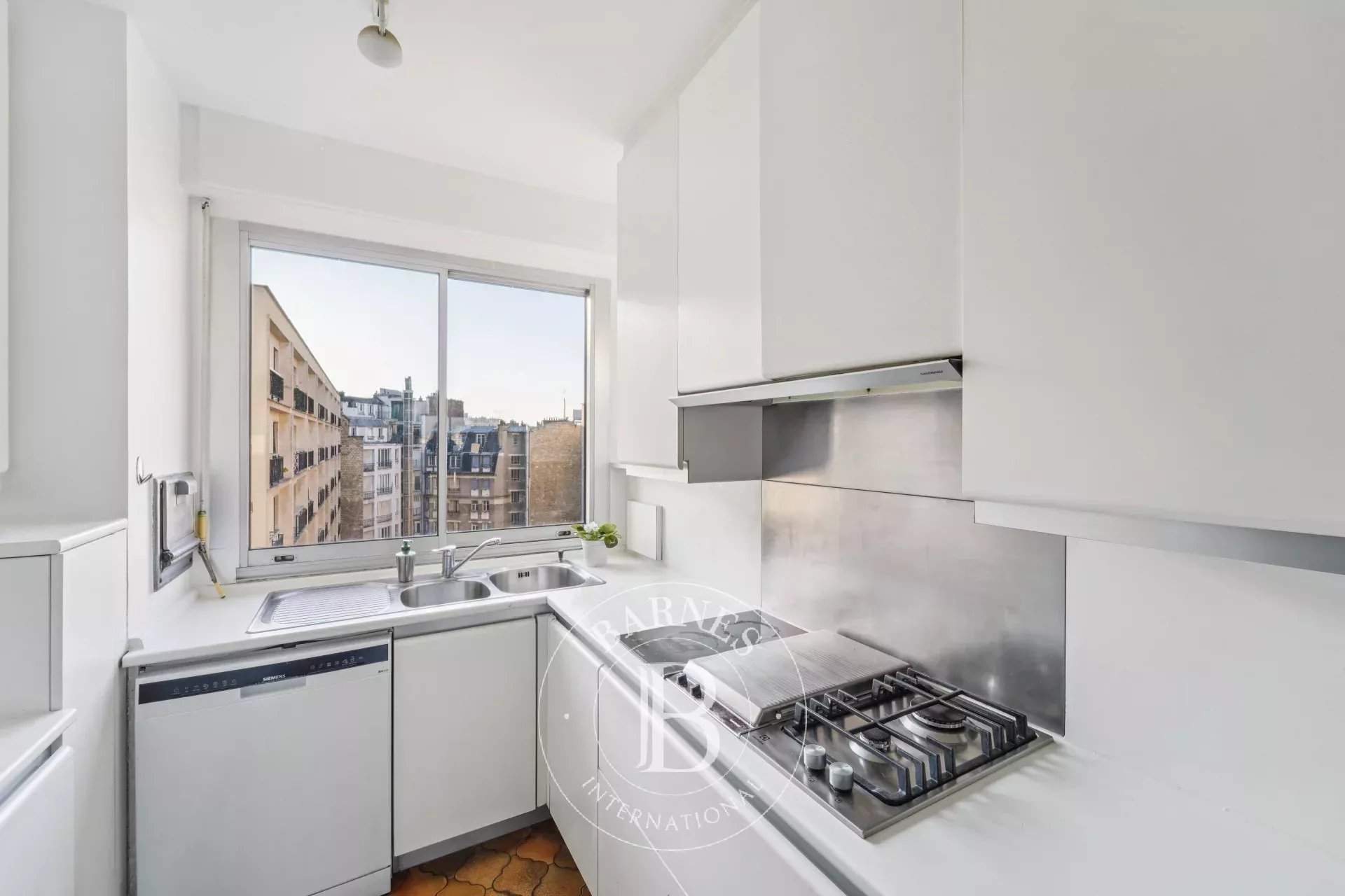 Paris  - Appartement 5 Pi&egrave;ces 2 Chambres - picture 9