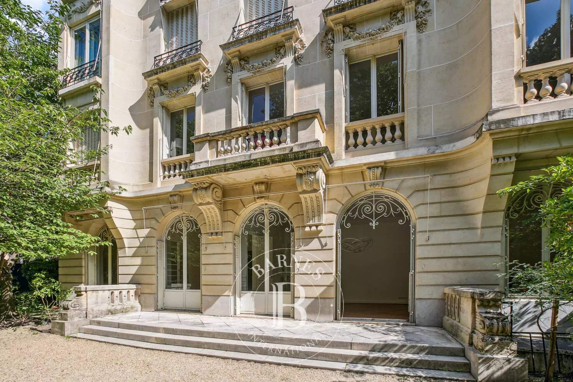 Paris  - Apartment 5 Bedrooms - picture 1