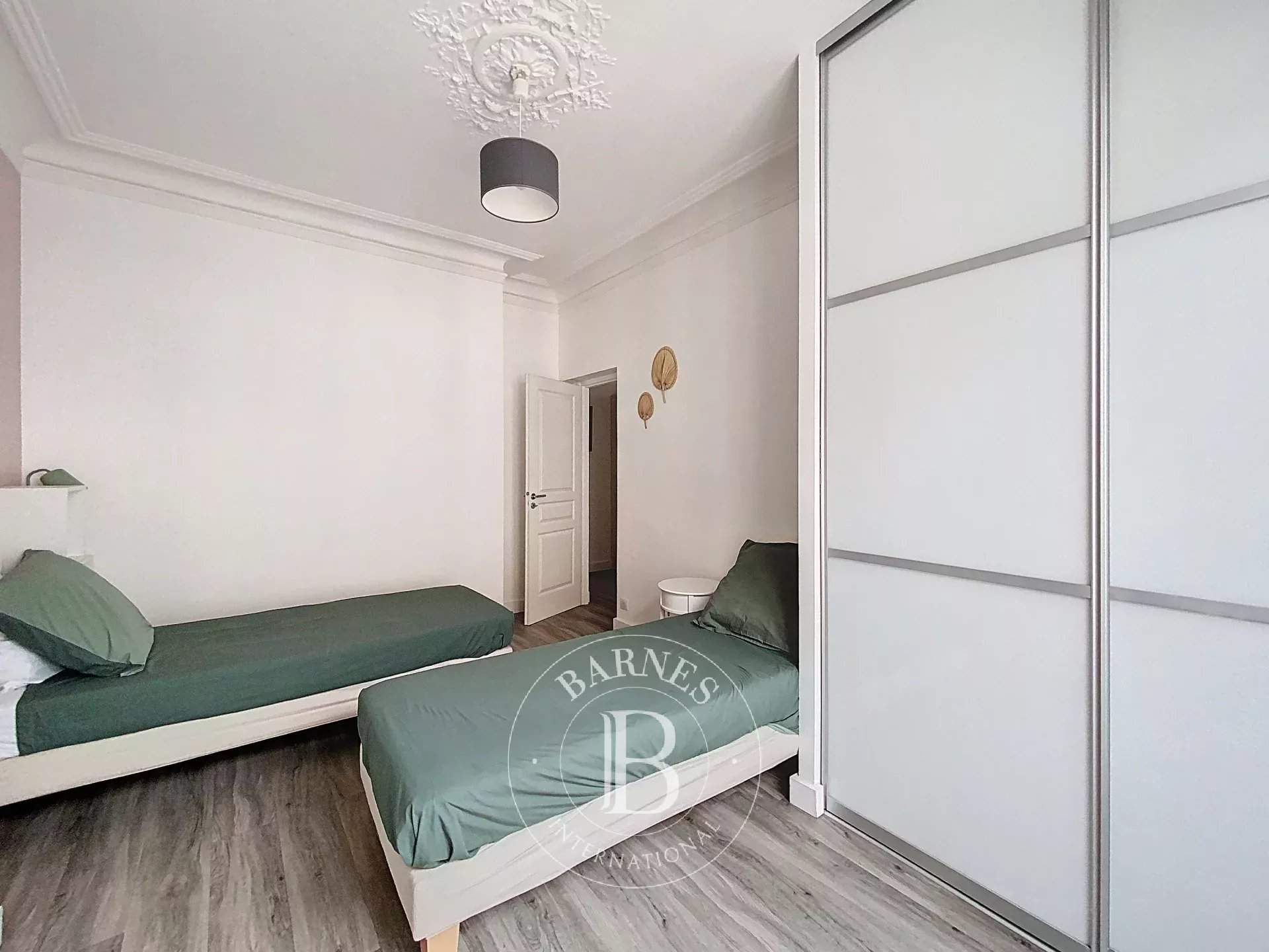 Paris  - Apartment 3 Bedrooms - picture 14