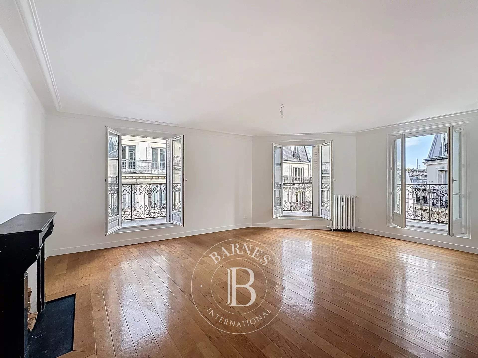 Paris  - Appartement 4 Pièces 3 Chambres - picture 1