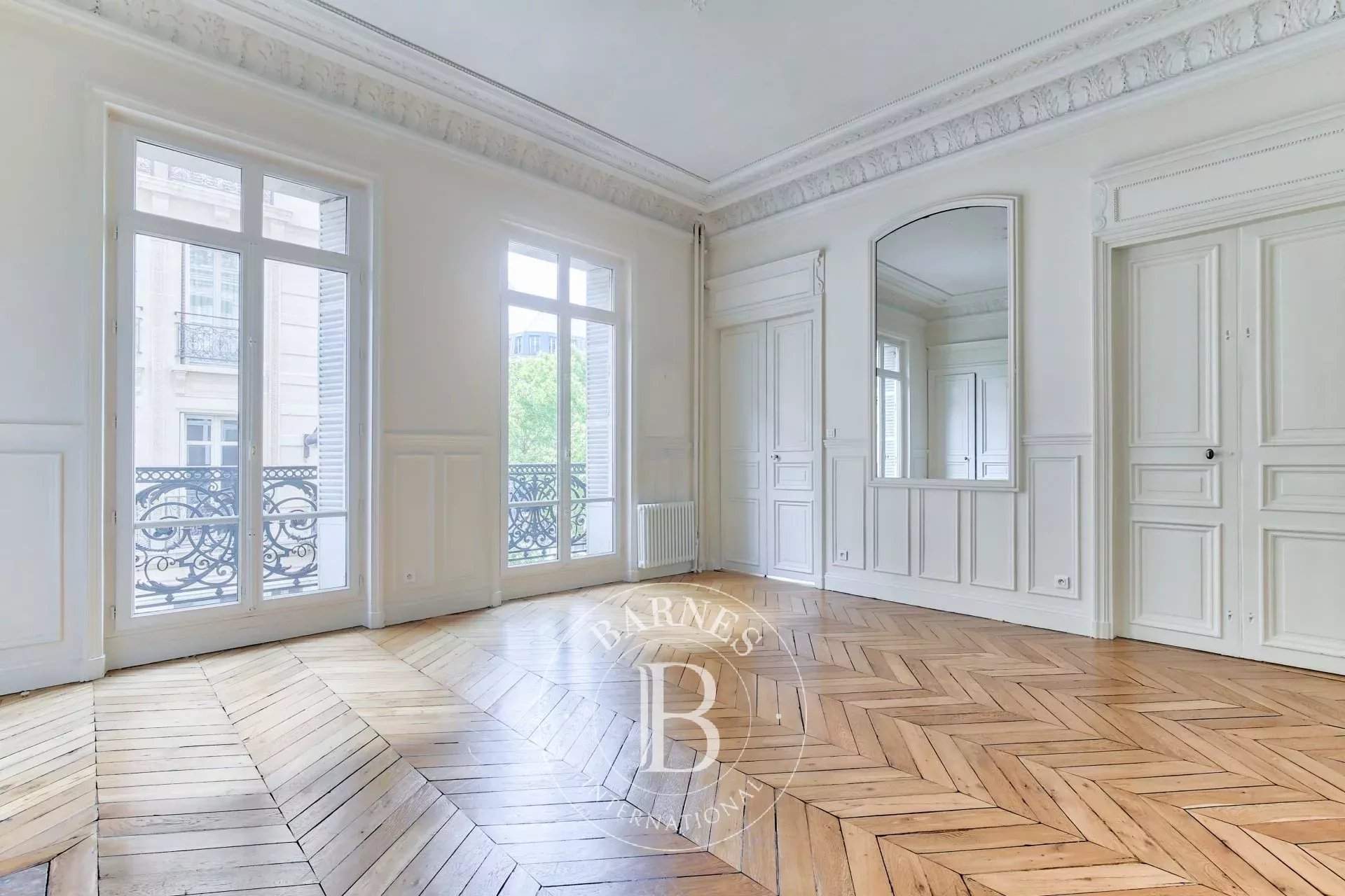 Paris  - Appartement 6 Pi&egrave;ces 4 Chambres - picture 9