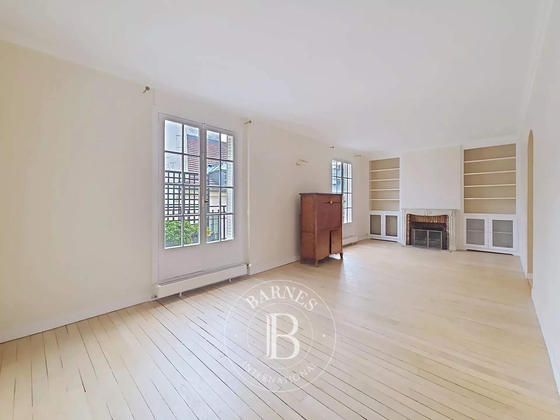 Paris  - Appartement 4 Pi&egrave;ces 2 Chambres - picture 1