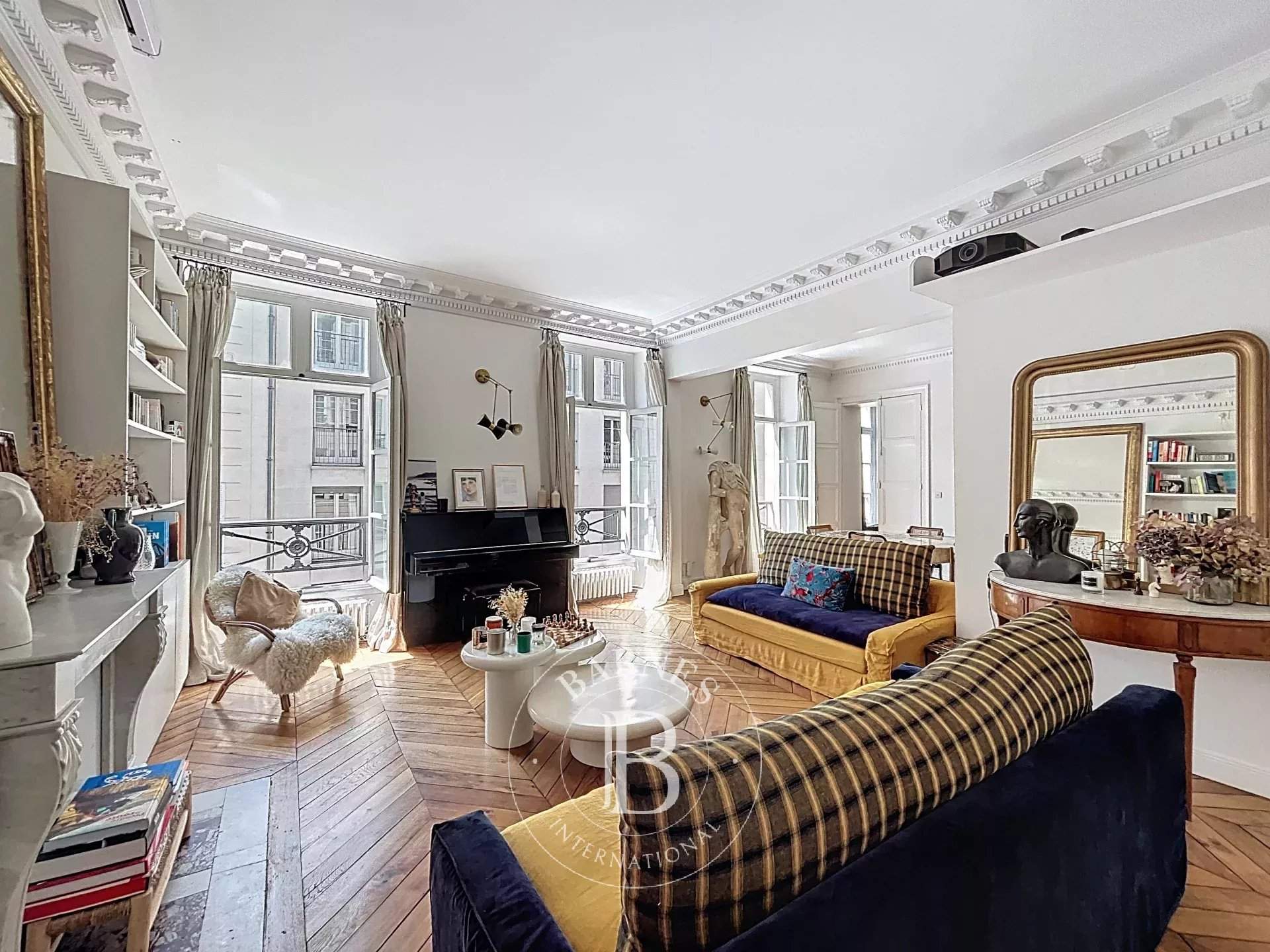 Paris  - Apartment 3 Bedrooms - picture 1