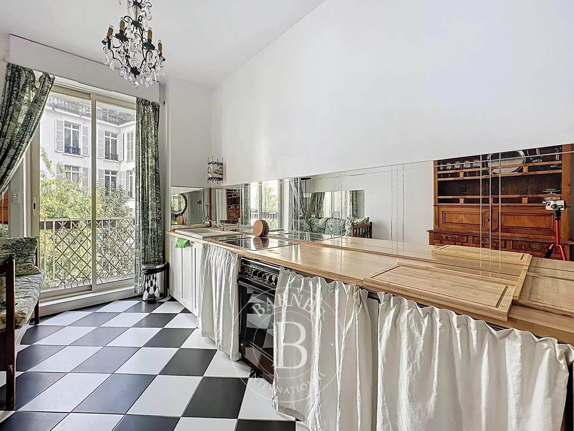 Paris  - Apartment 2 Bedrooms - picture 18