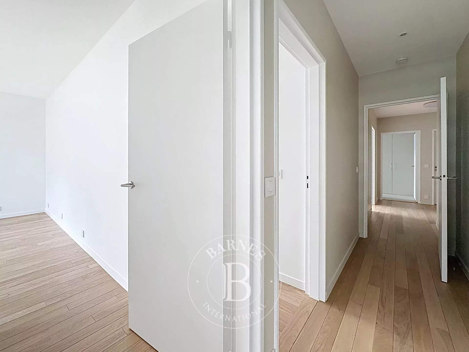Paris  - Appartement 3 Pi&egrave;ces 2 Chambres - picture 3