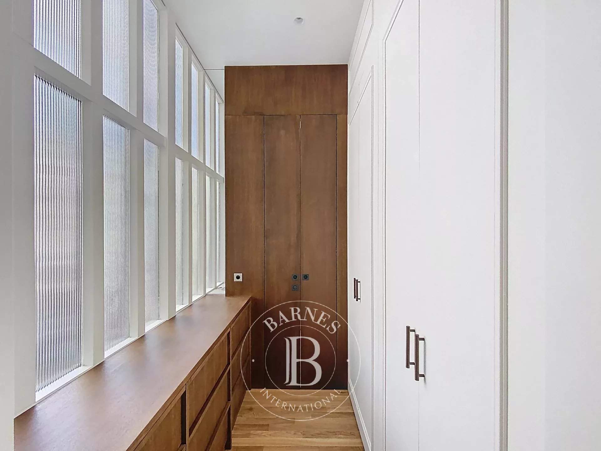 Paris  - Apartment 4 Bedrooms - picture 11