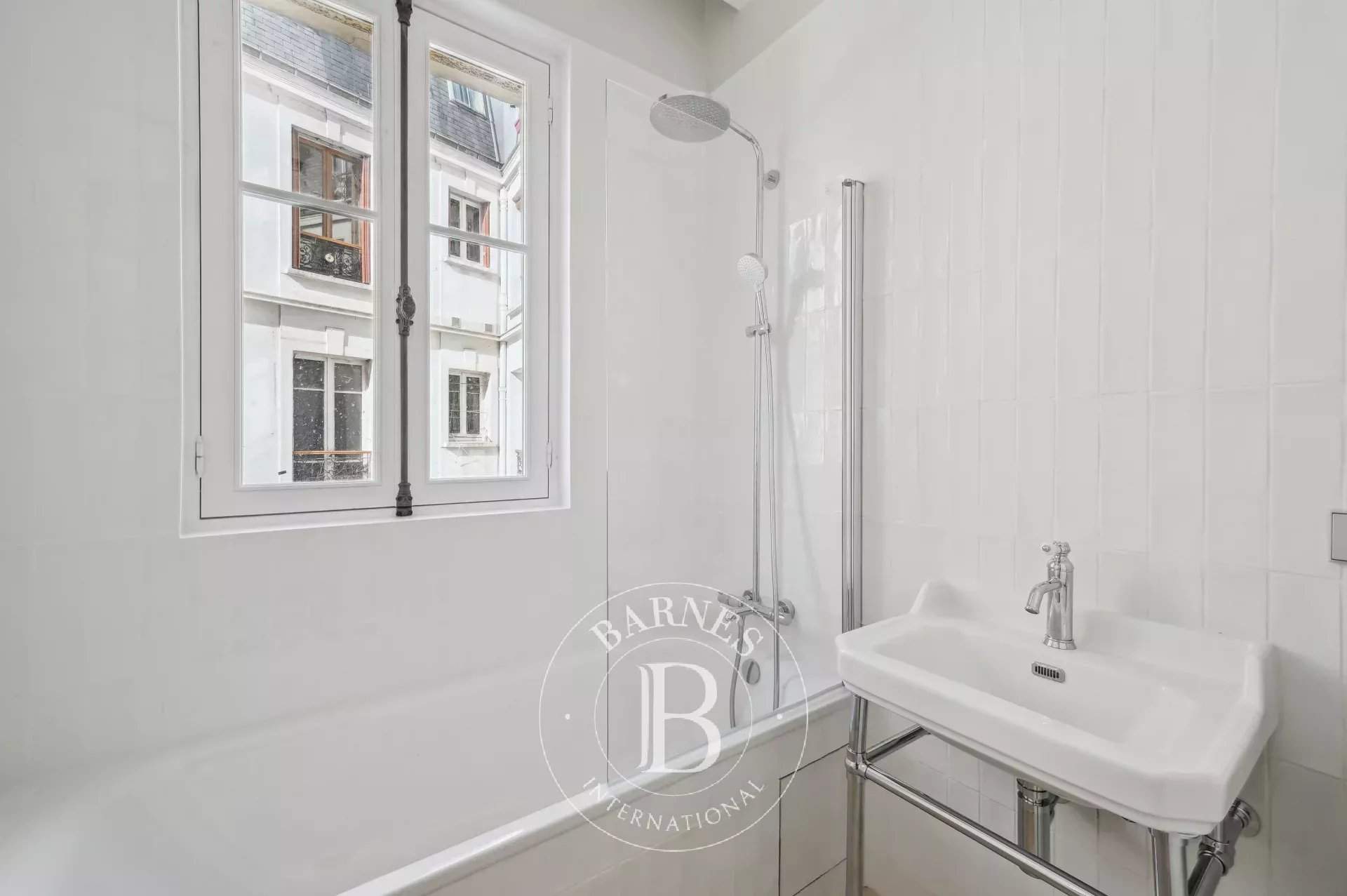 Paris  - Apartment 3 Bedrooms - picture 13