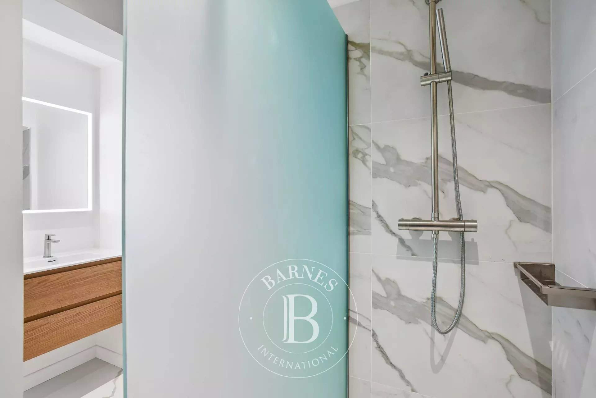 Paris  - Appartement 4 Pi&egrave;ces 2 Chambres - picture 10