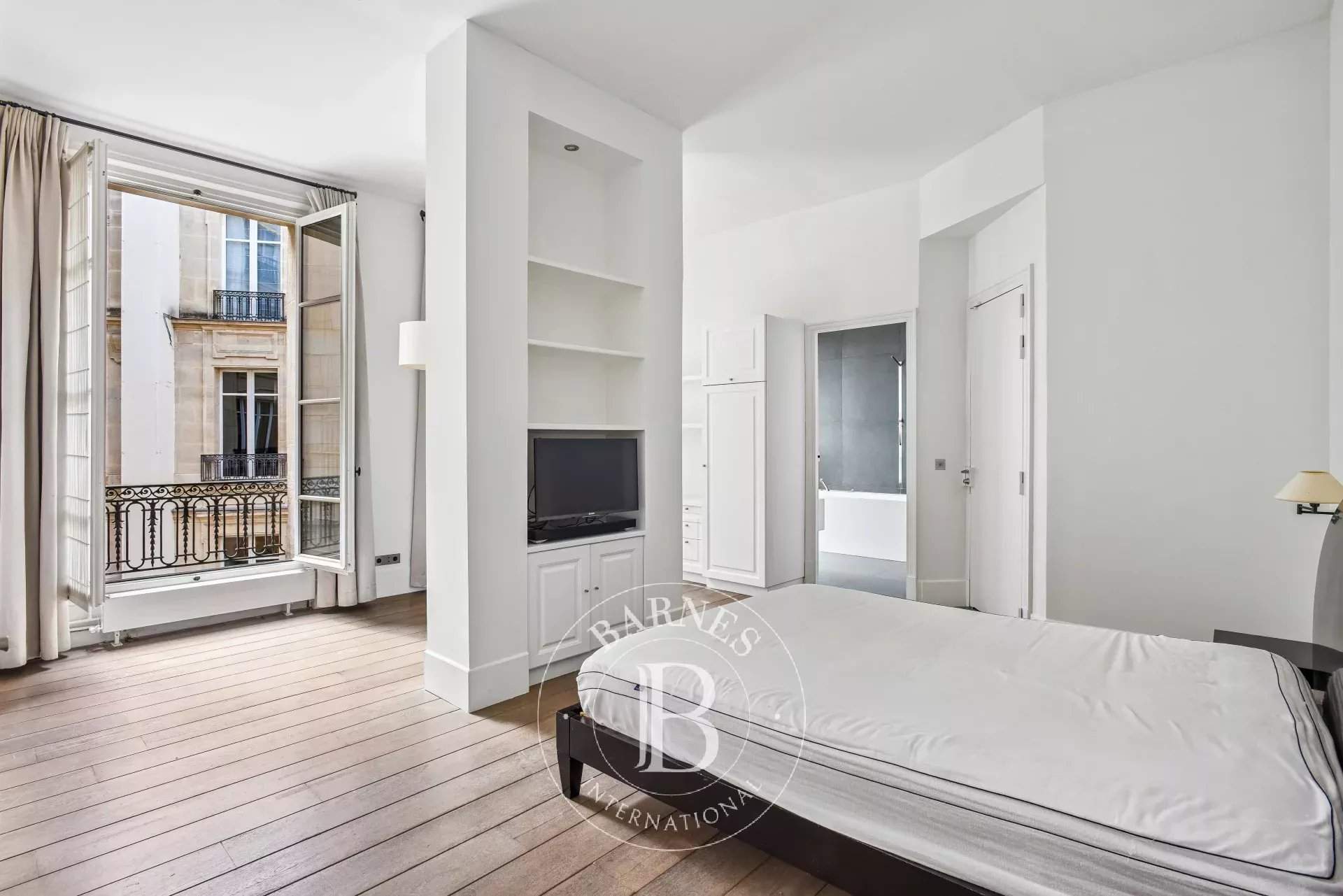Paris  - Apartment 4 Bedrooms - picture 10
