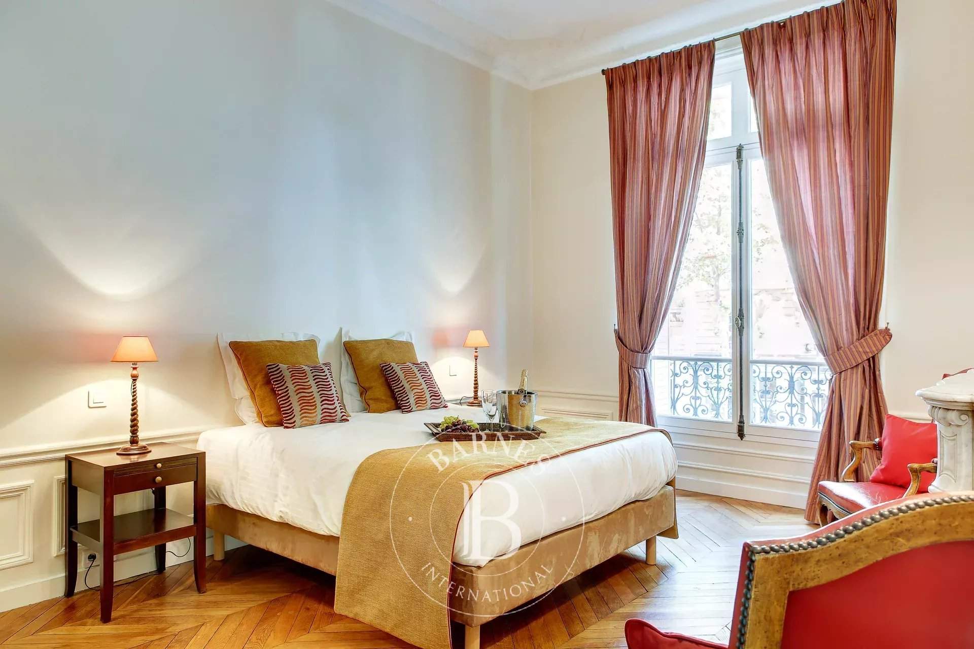 Paris  - Appartement 7 Pi&egrave;ces 4 Chambres - picture 13