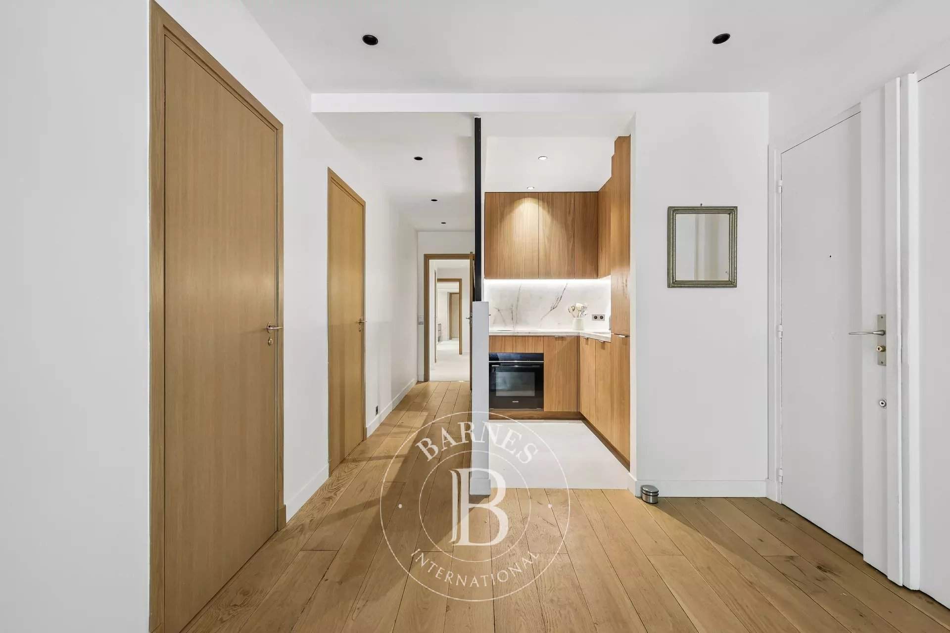 Paris  - Apartment 2 Bedrooms - picture 4