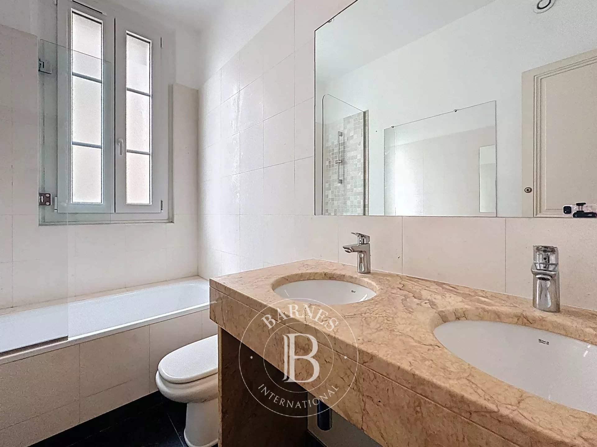 Paris  - Appartement 7 Pi&egrave;ces 4 Chambres - picture 13