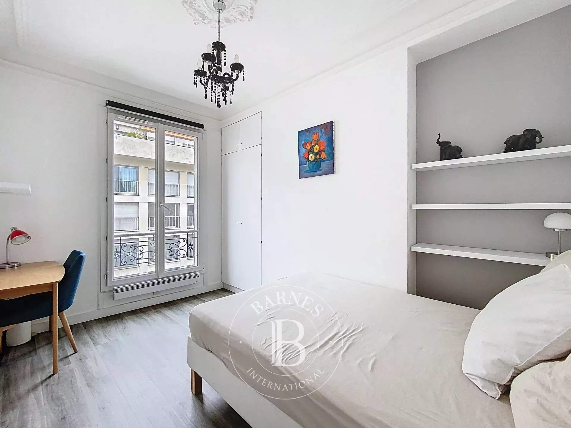 Paris  - Apartment 3 Bedrooms - picture 9