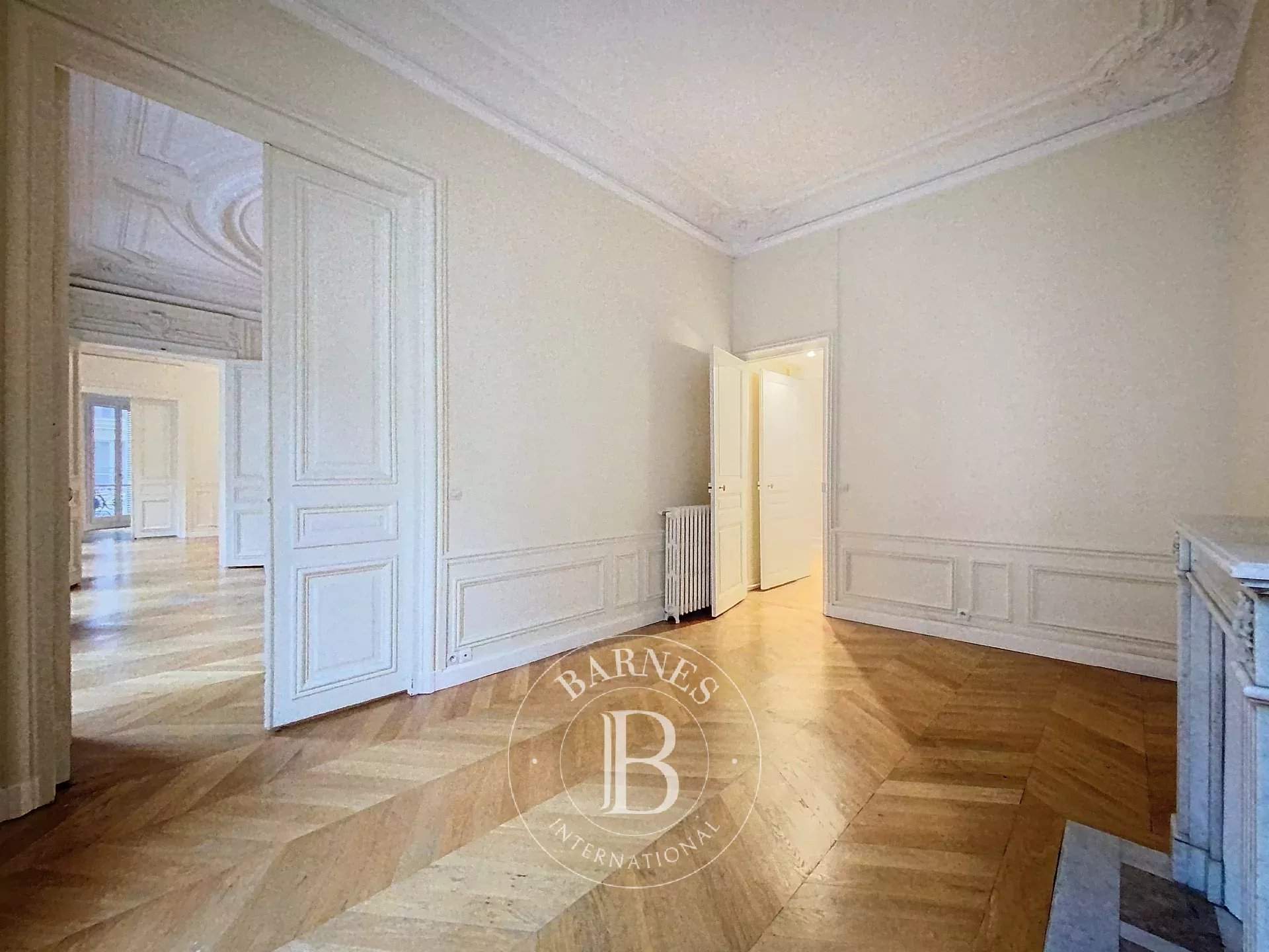 Paris  - Appartement 5 Pièces 3 Chambres - picture 10