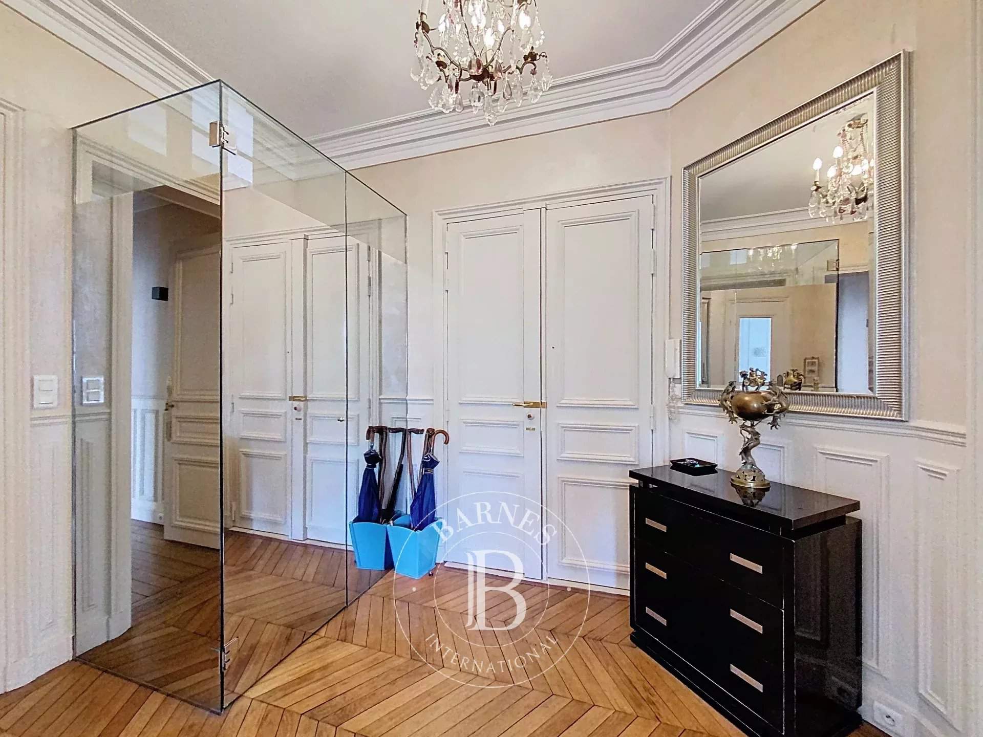 Paris  - Apartment 3 Bedrooms - picture 13