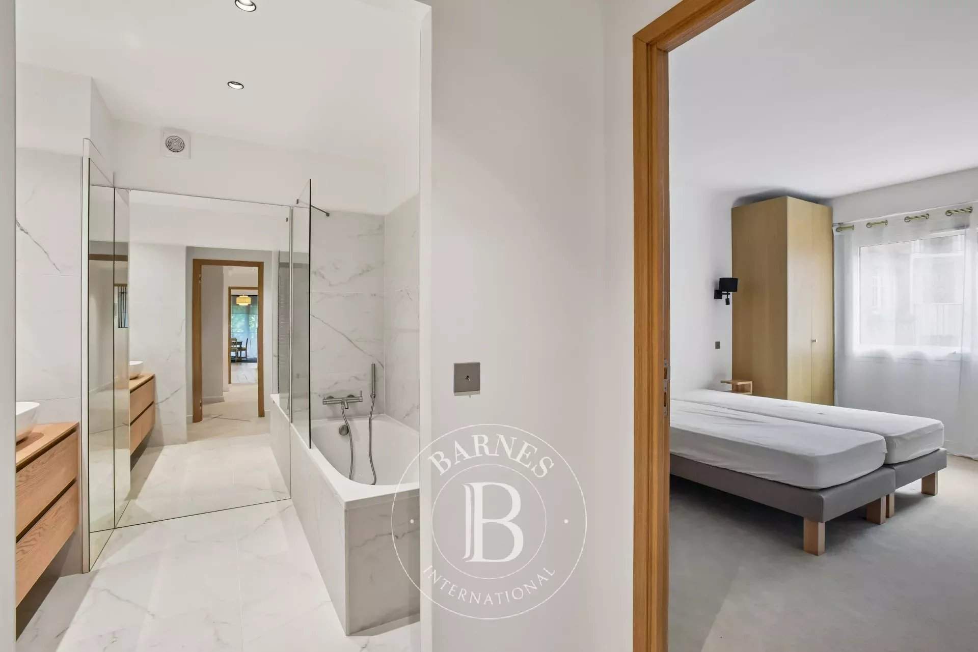 Paris  - Appartement 4 Pi&egrave;ces 2 Chambres - picture 5