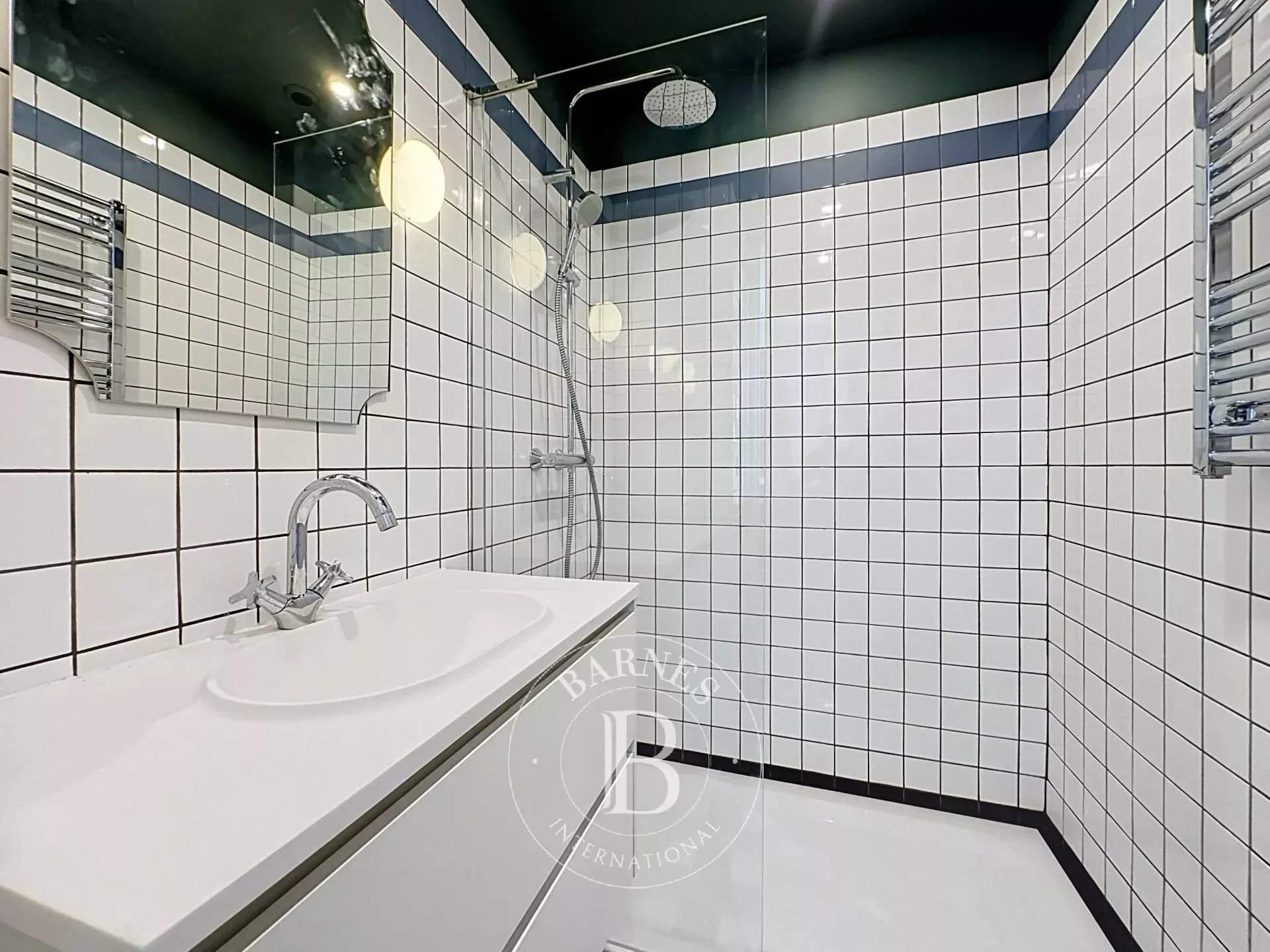 Paris  - Apartment 2 Bedrooms - picture 12
