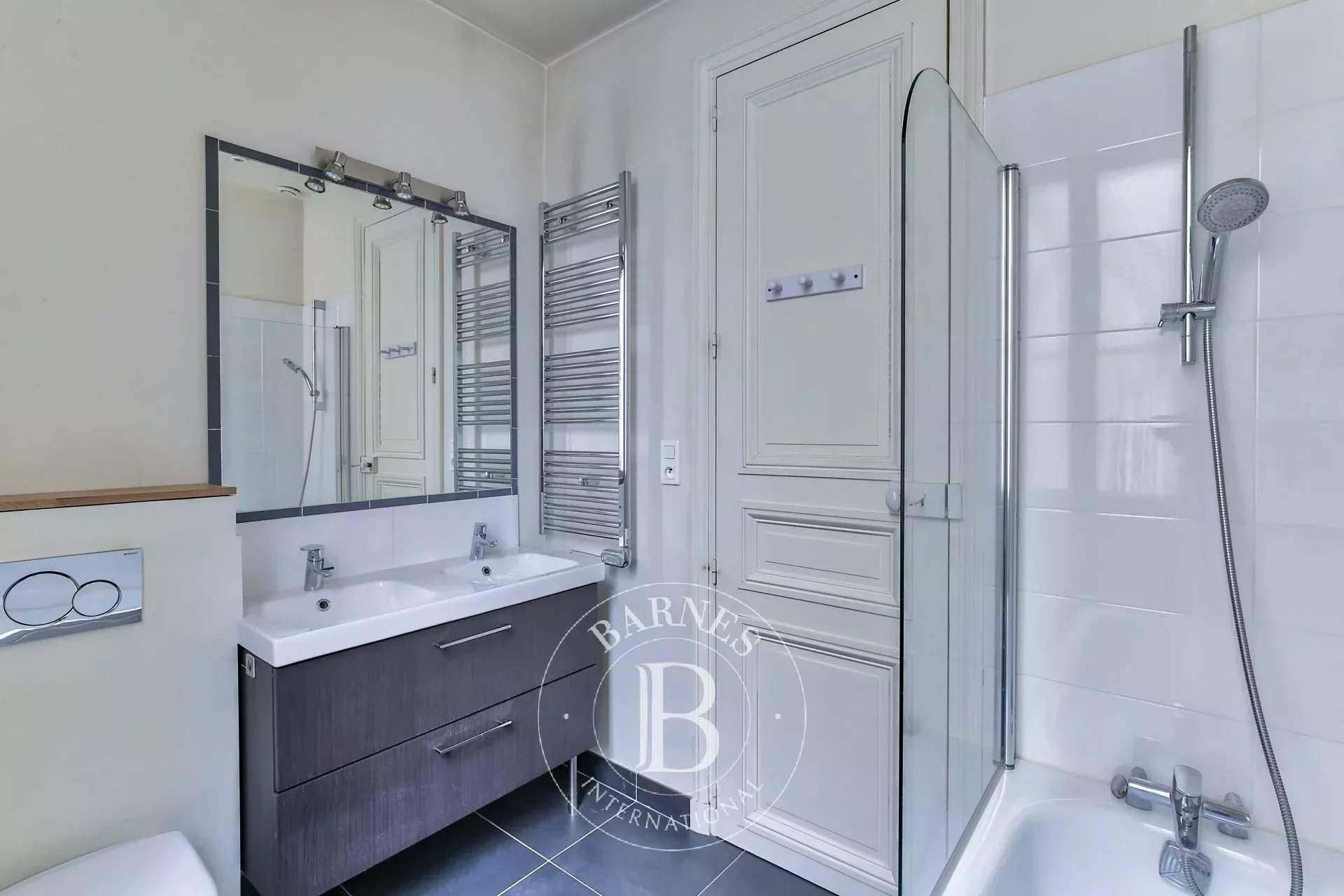 Paris  - Appartement 6 Pi&egrave;ces 4 Chambres - picture 16