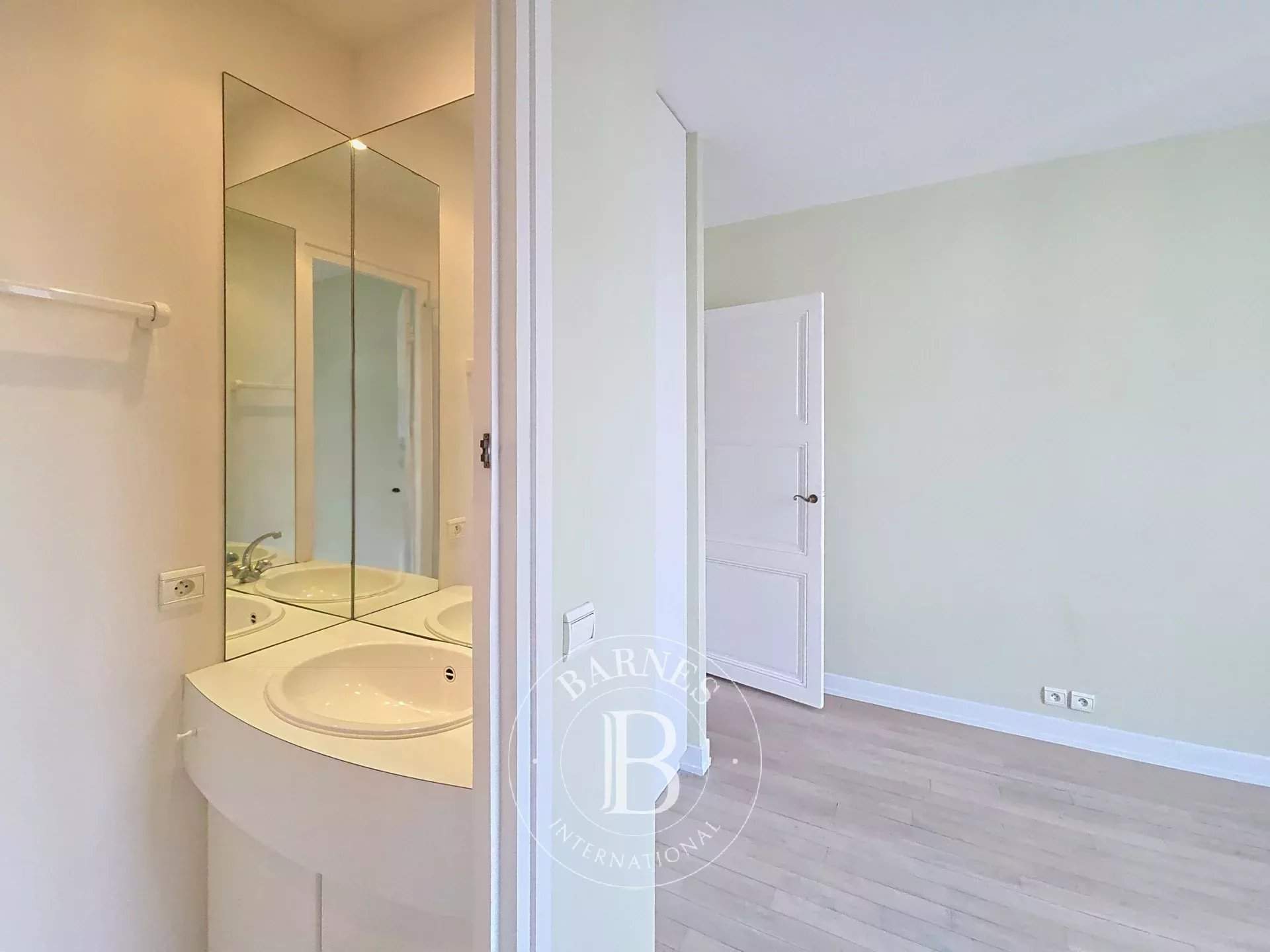 Paris  - Appartement 4 Pi&egrave;ces 2 Chambres - picture 19