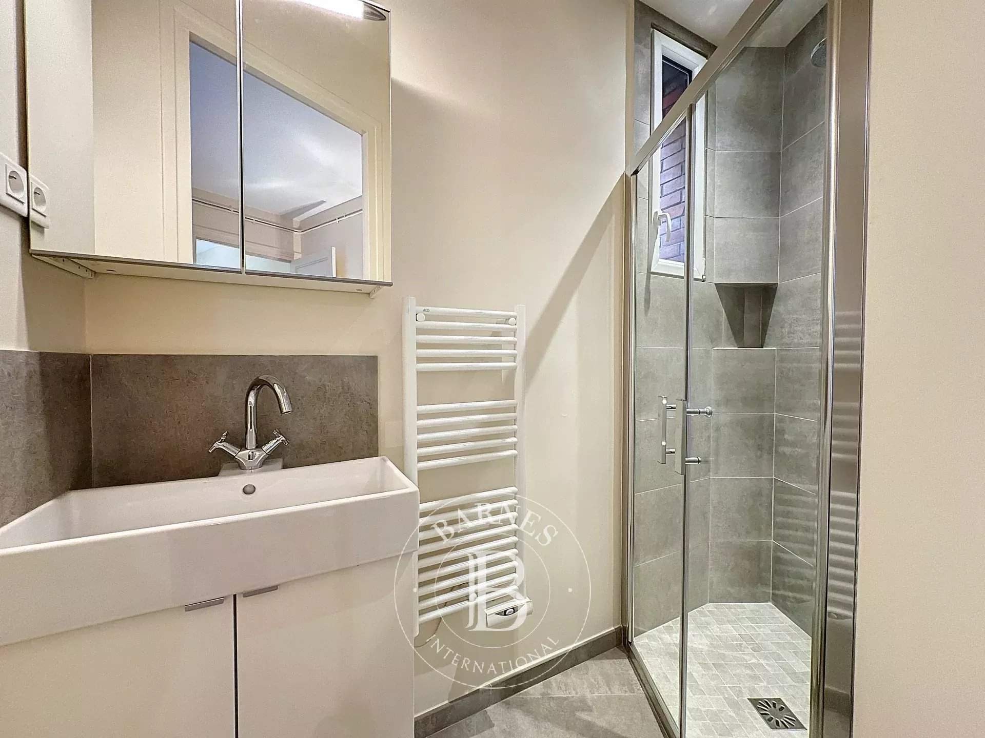 Paris  - Appartement 4 Pi&egrave;ces 2 Chambres - picture 16