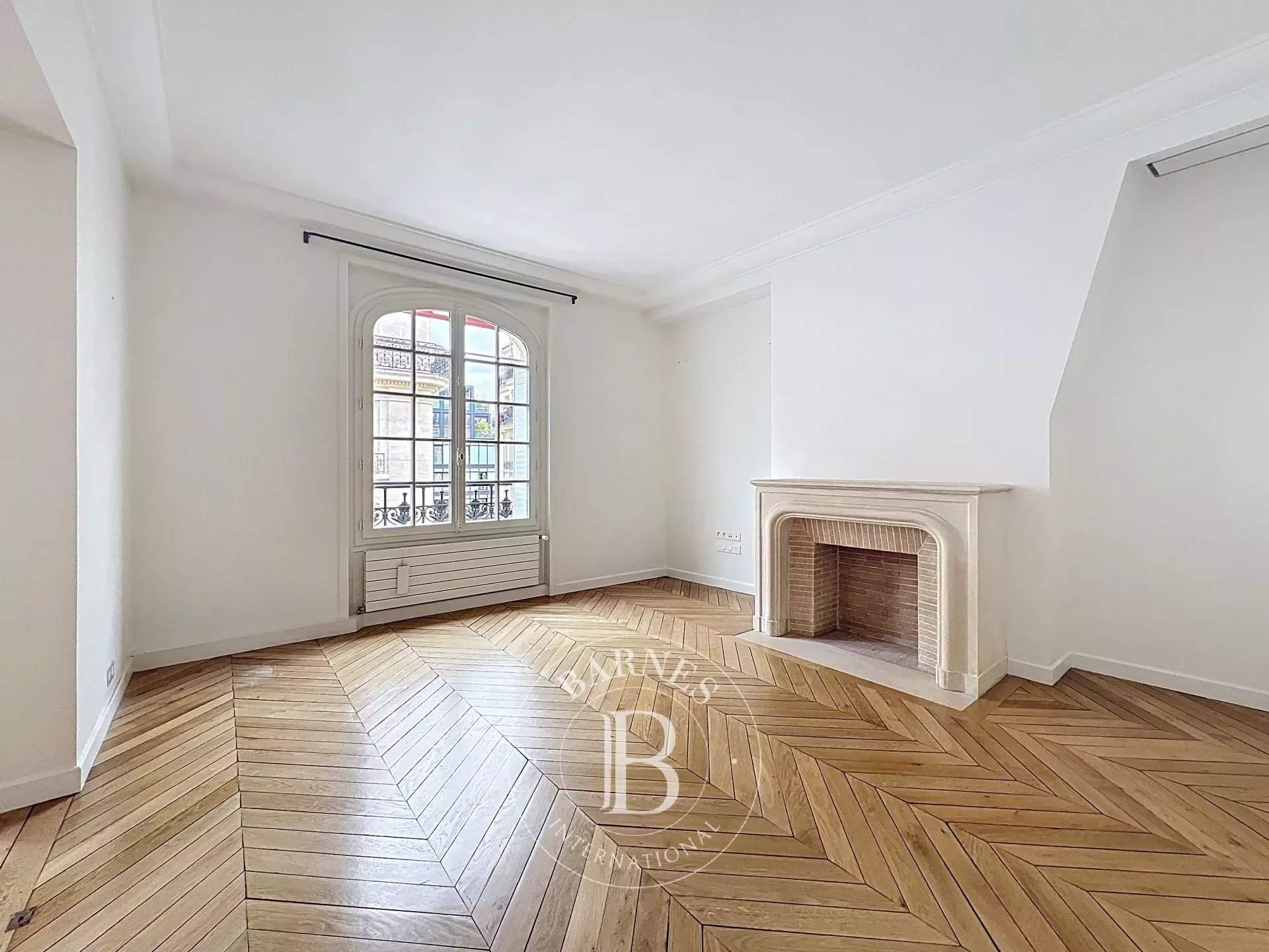 Paris  - Appartement 5 Pièces 2 Chambres - picture 1