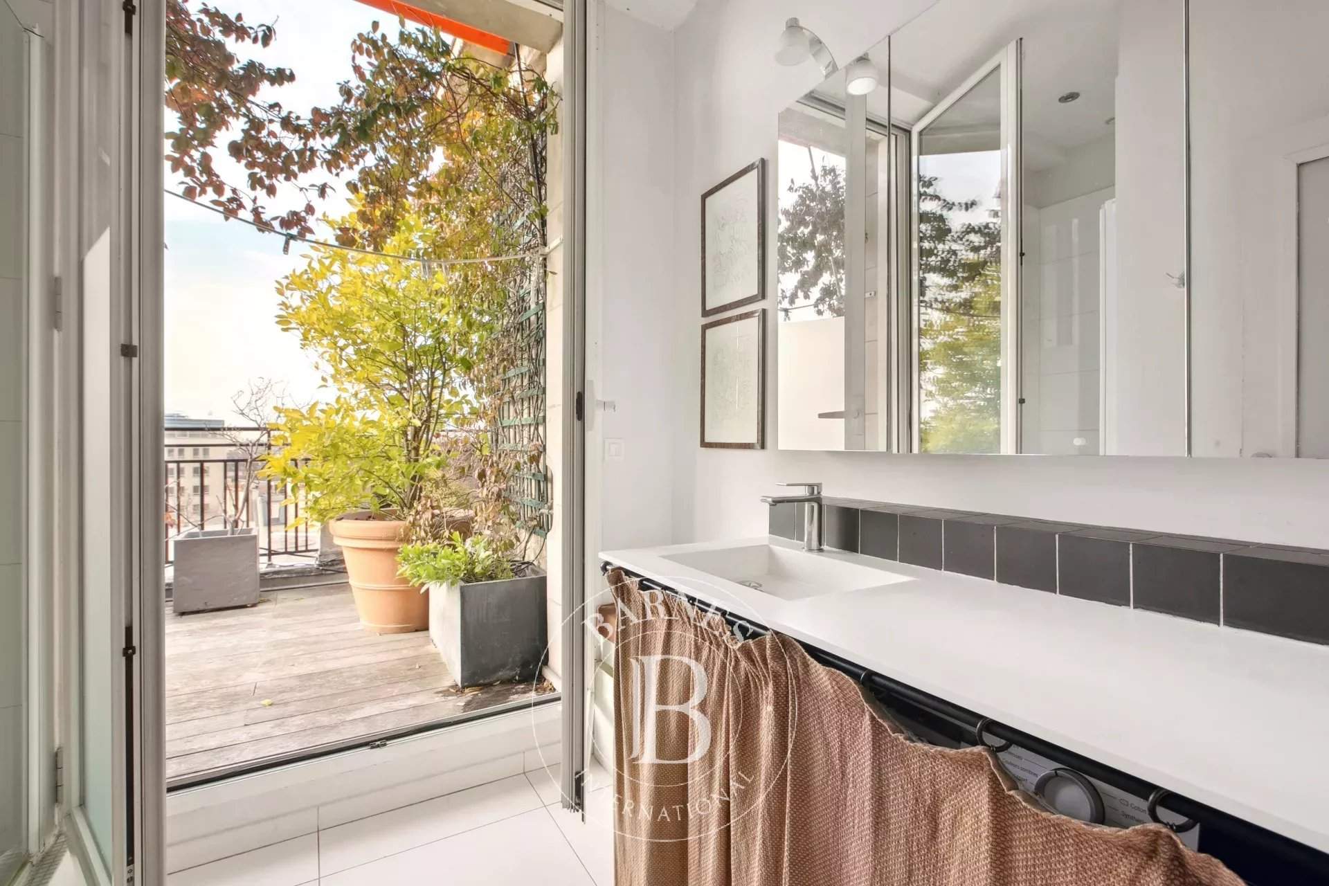 Paris  - Appartement 5 Pi&egrave;ces 3 Chambres - picture 10