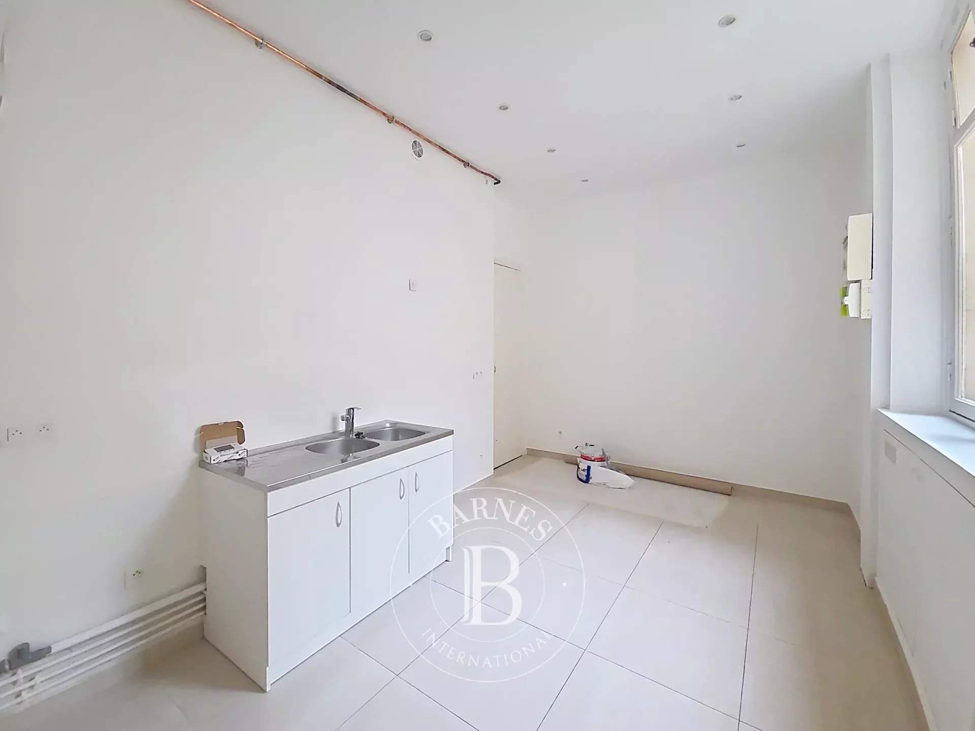 Paris  - Appartement 5 Pi&egrave;ces 3 Chambres - picture 8