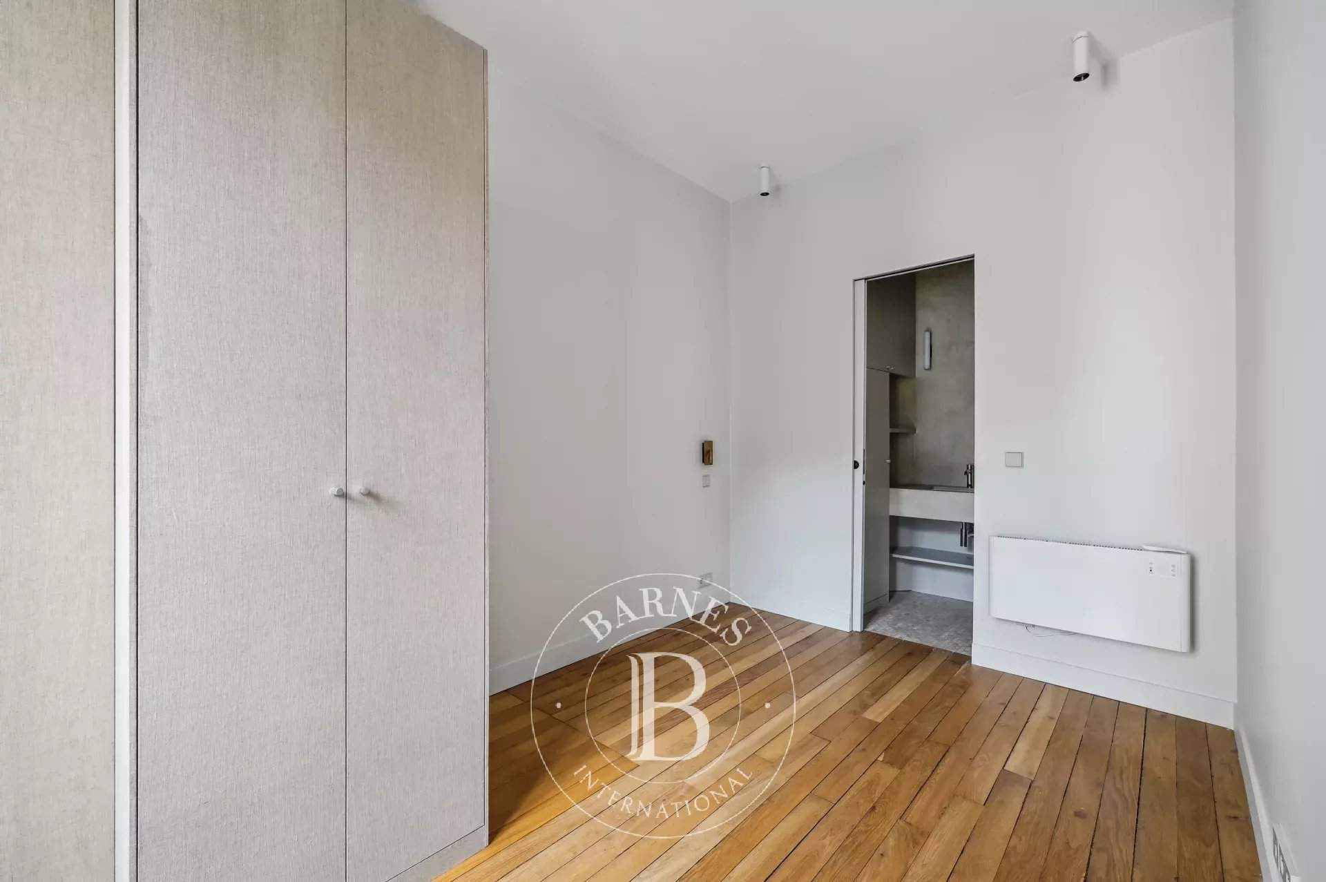 Paris  - Apartment 3 Bedrooms - picture 9