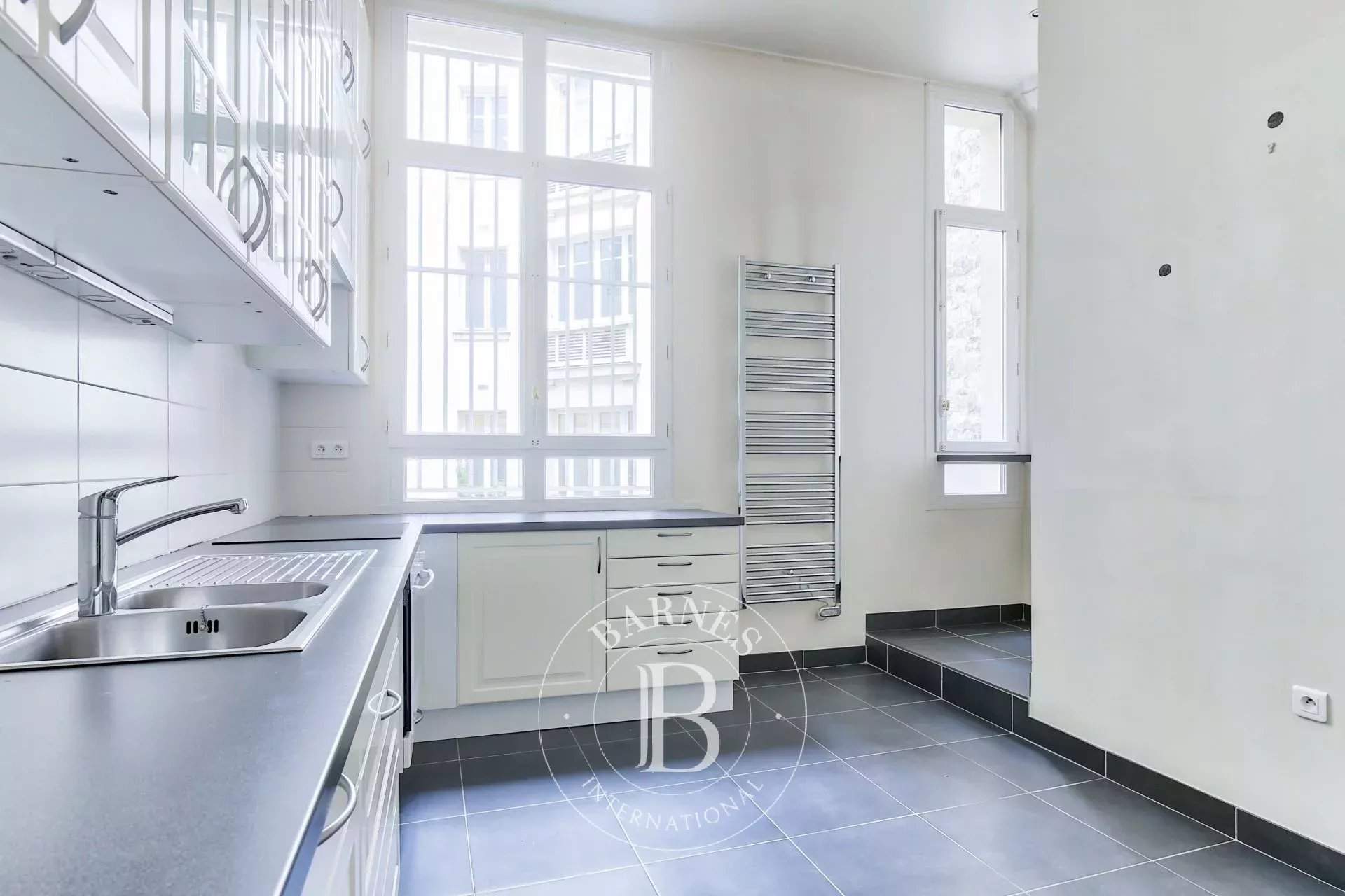 Paris  - Appartement 6 Pi&egrave;ces 4 Chambres - picture 12