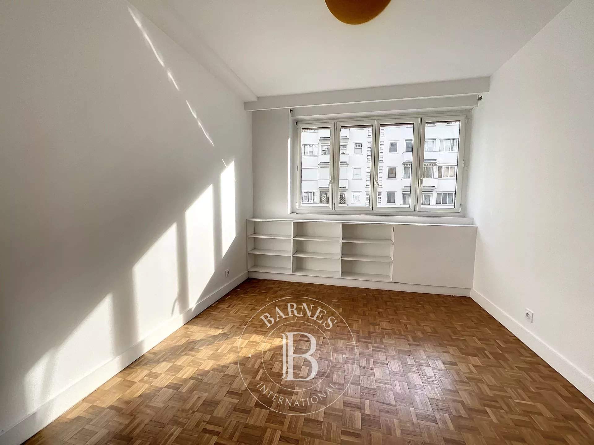 Paris  - Appartement 5 Pi&egrave;ces 3 Chambres - picture 10