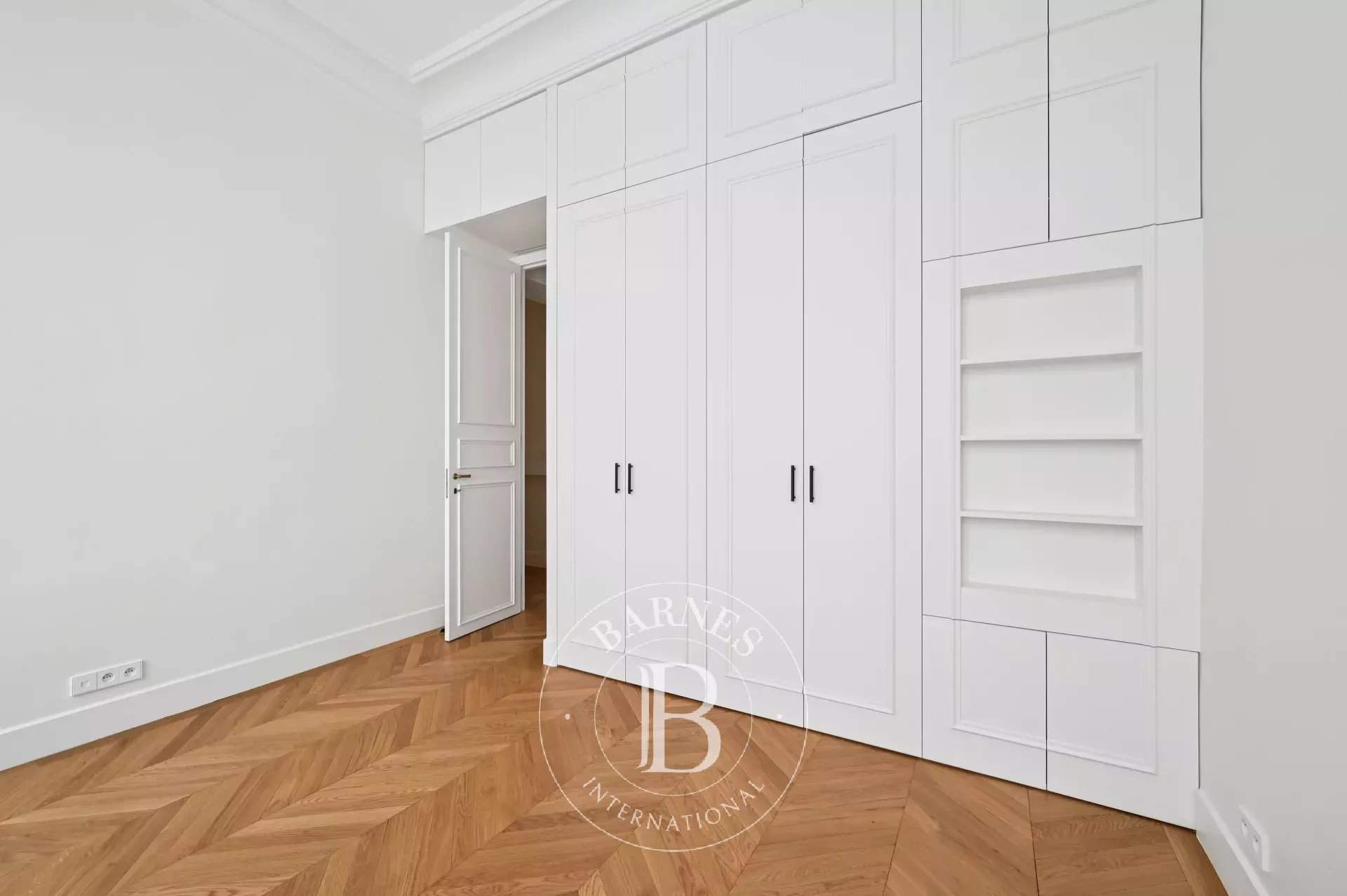 Paris  - Apartment 4 Bedrooms - picture 17