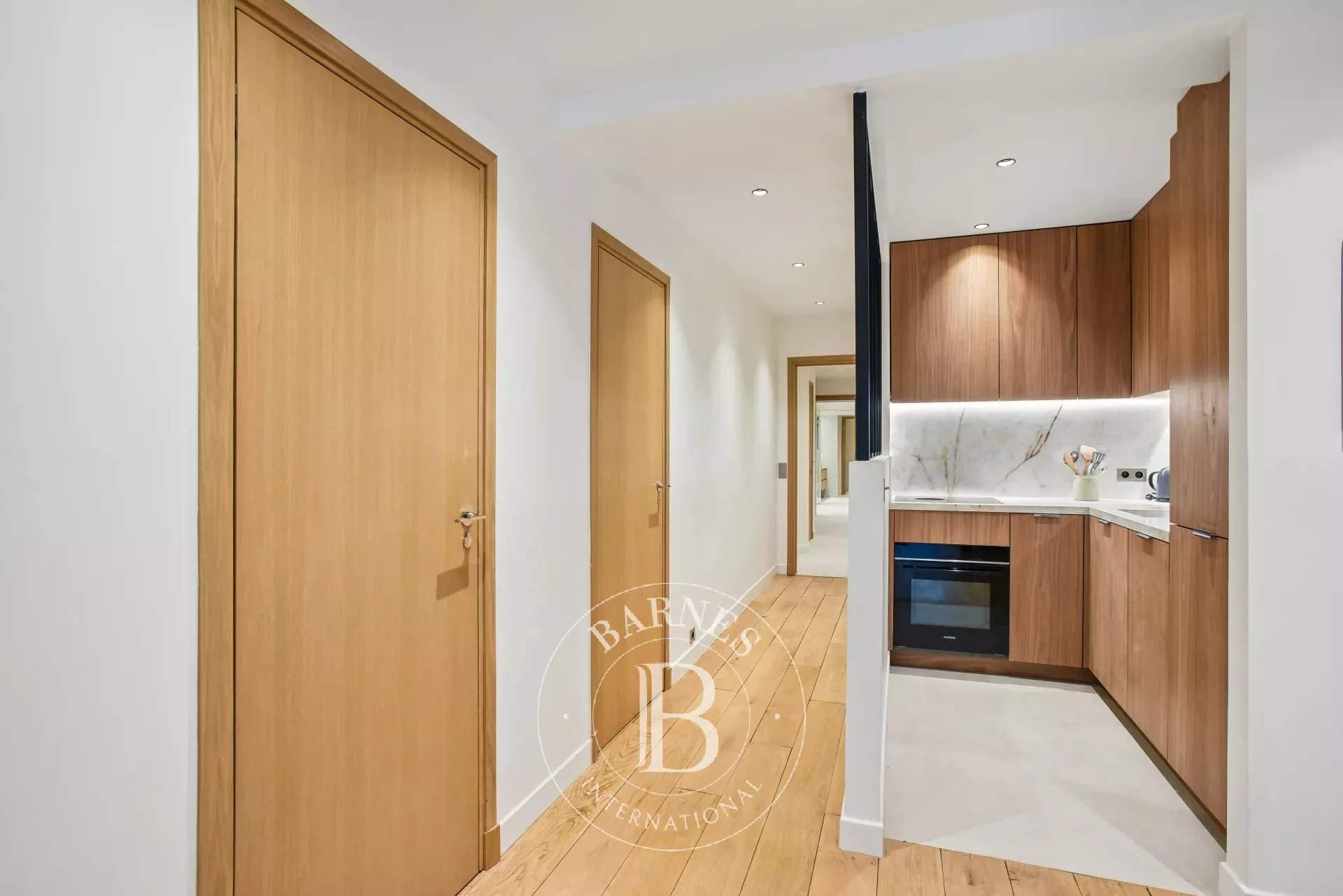 Paris  - Appartement 4 Pi&egrave;ces 2 Chambres - picture 4