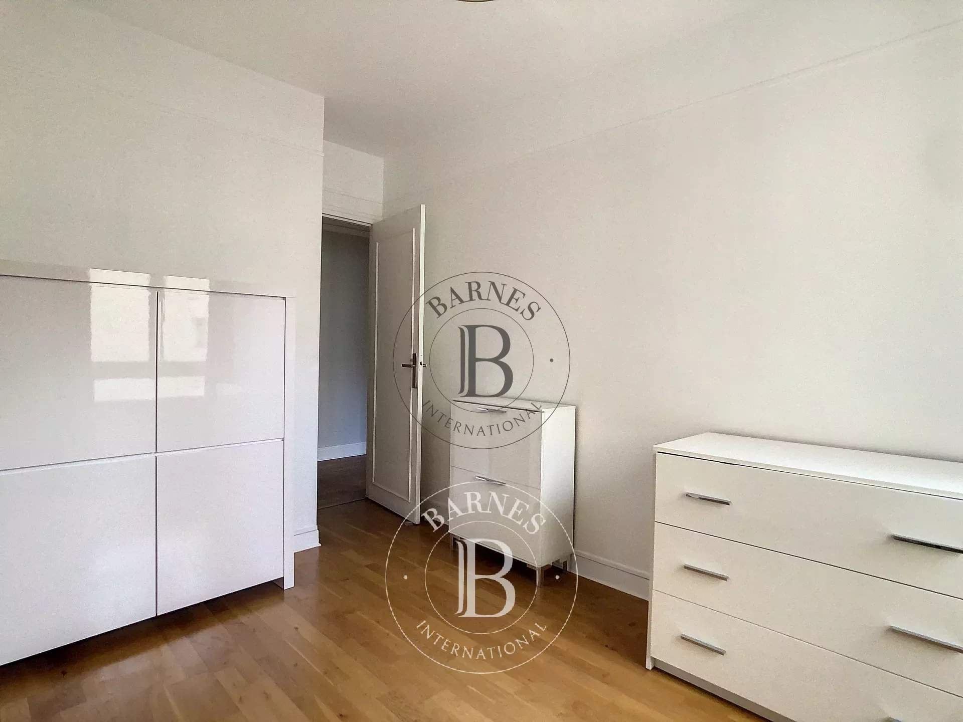 Paris  - Apartment 2 Bedrooms - picture 8