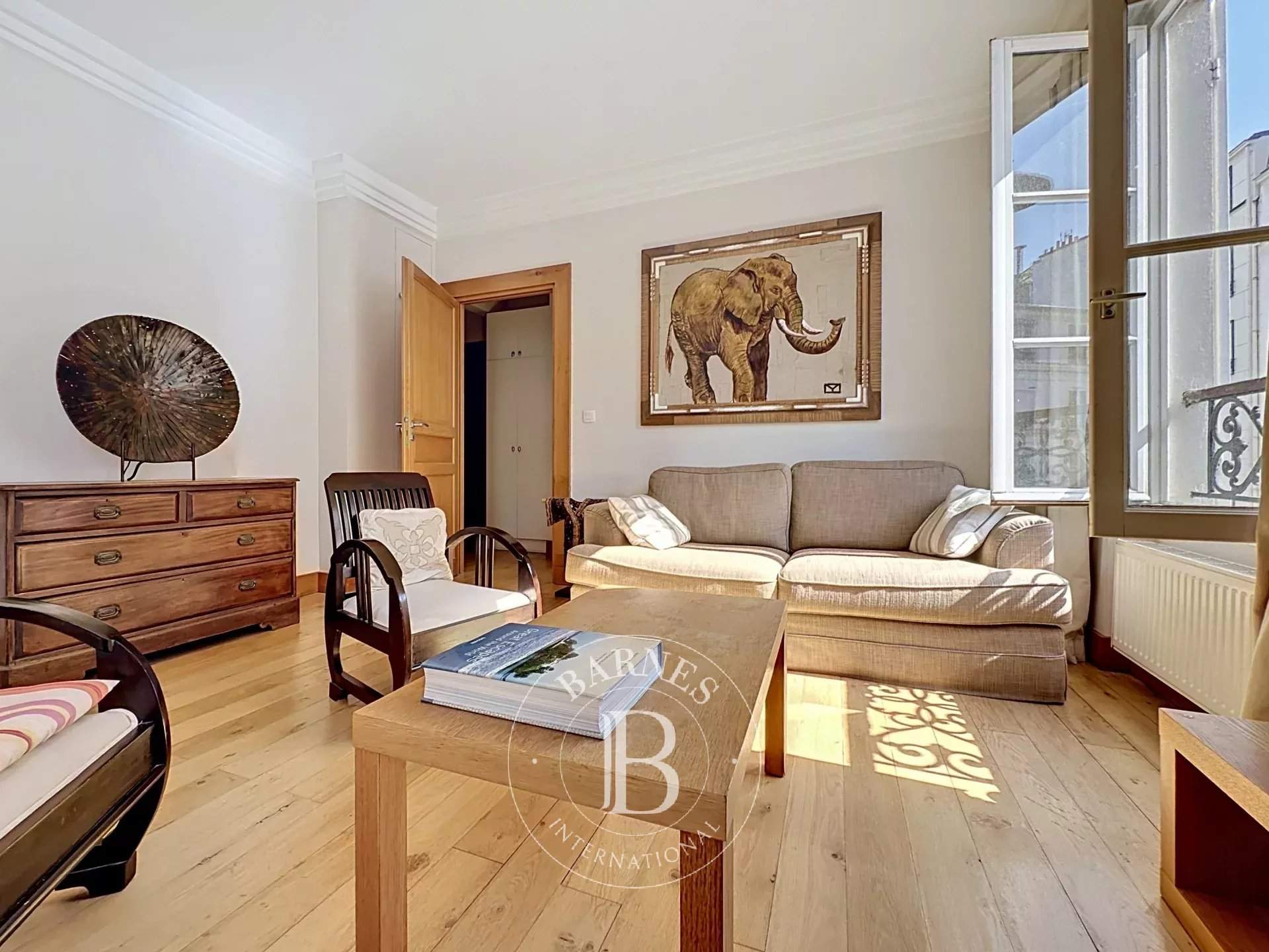 Paris  - Apartment 2 Bedrooms - picture 2