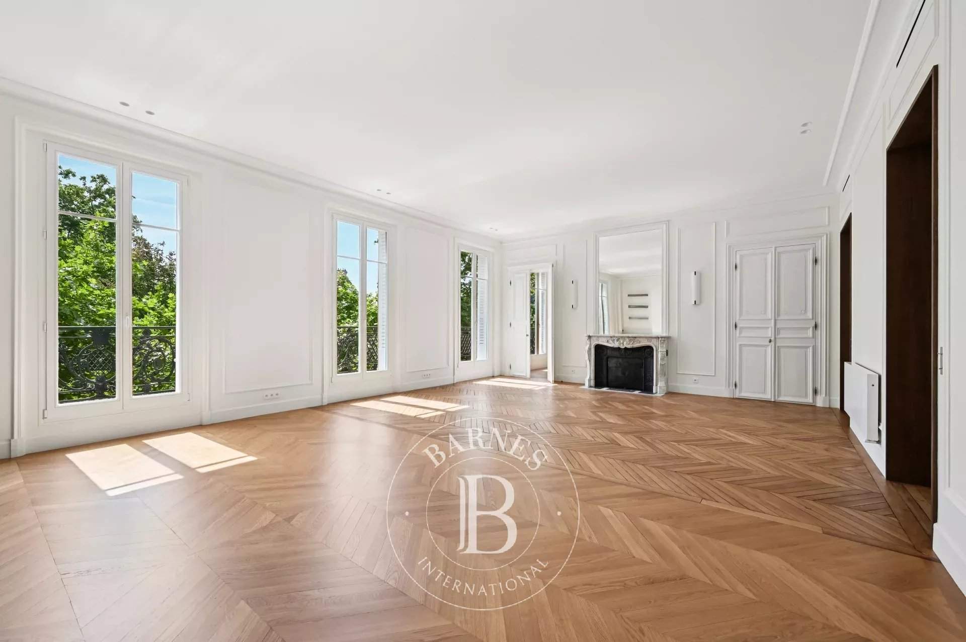 Paris  - Apartment 4 Bedrooms - picture 2