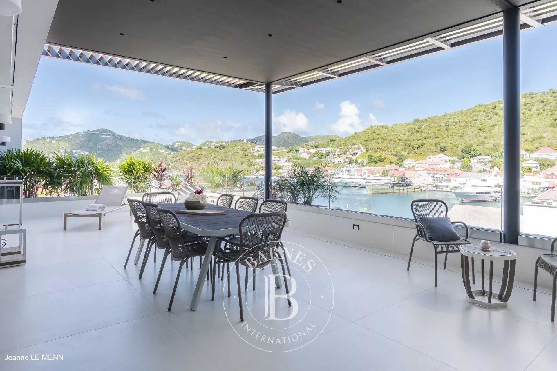 3 bedroom apartment in the heart of Gustavia, harbor view picture 20