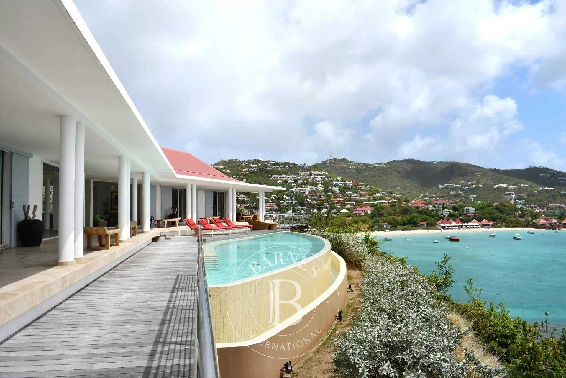 3 bedroom villa with view over St Jean's bay picture 19