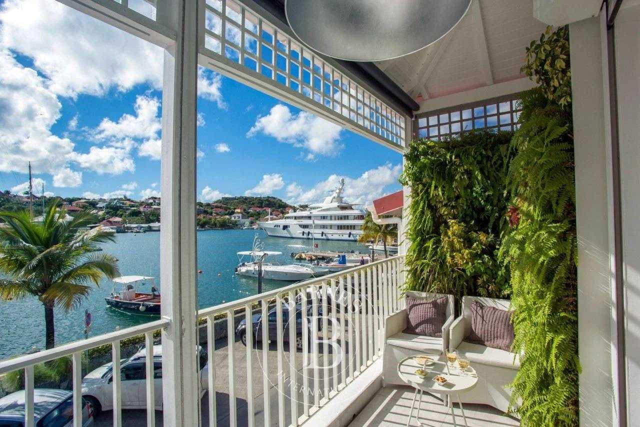 3 bedroom apartment ideally located on Gustavia harbor. picture 8