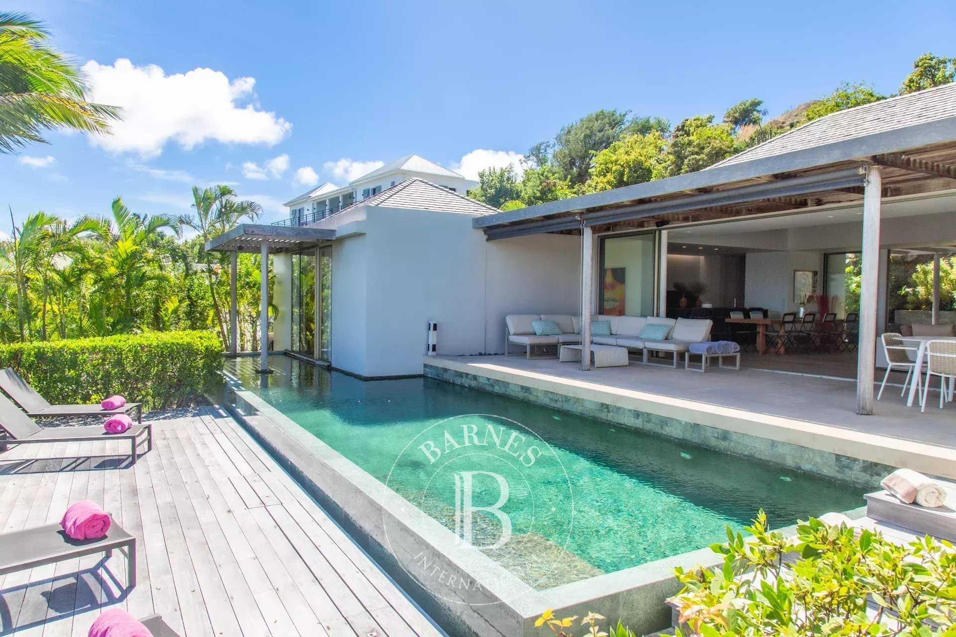 Peaceful and Tranquil Villa in Colombier picture 19