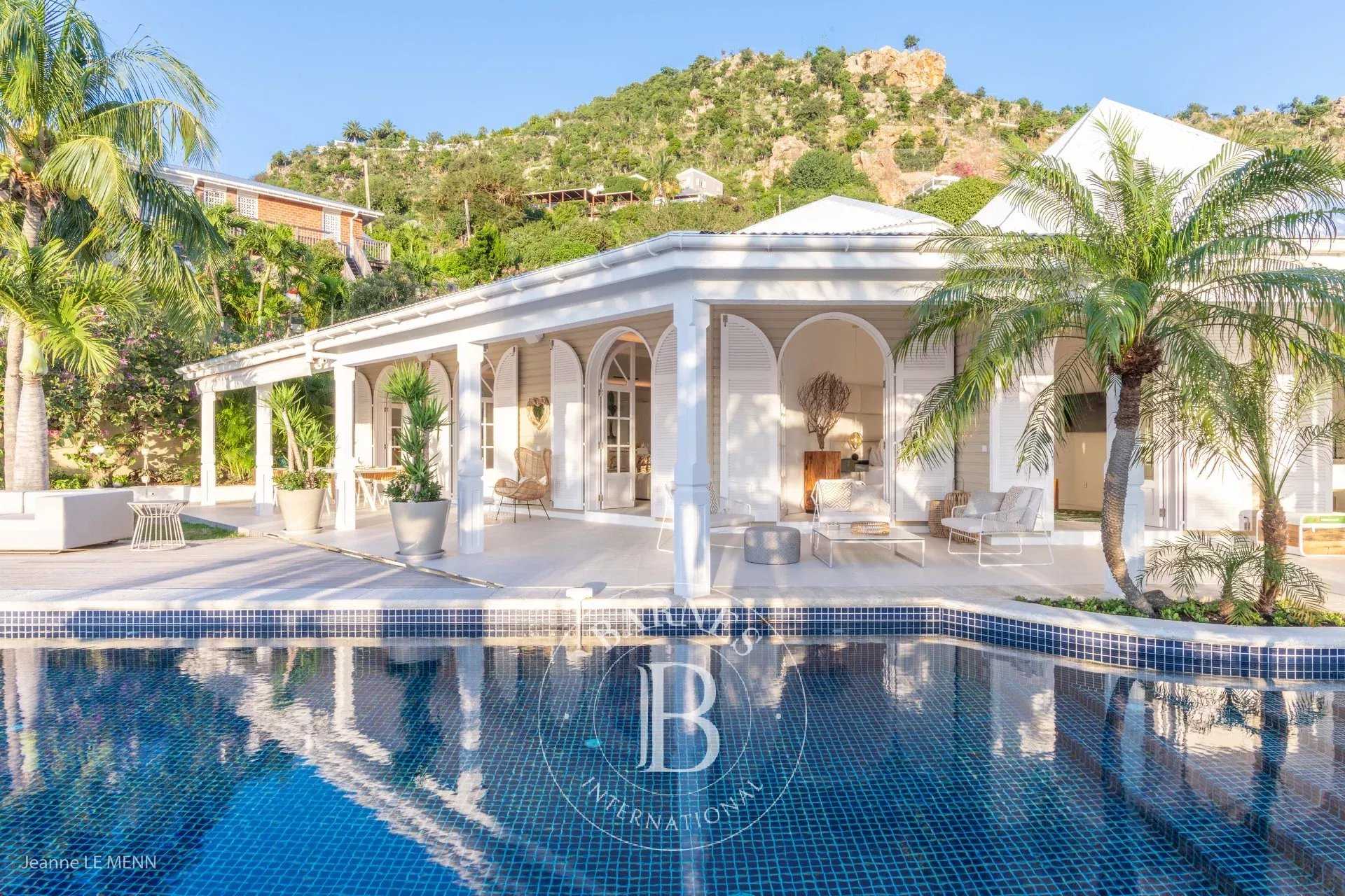 White Sun 3 bedroom villa Located on the hills of Petite Saline picture 20