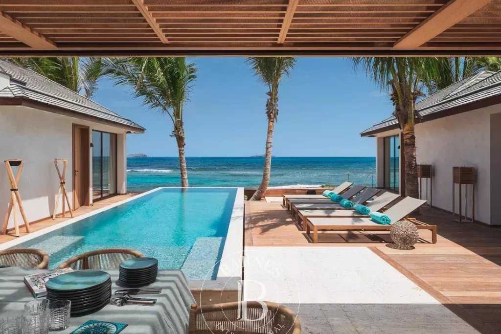 Beautiful 4 bedroom villa beach Front Lorient picture 17