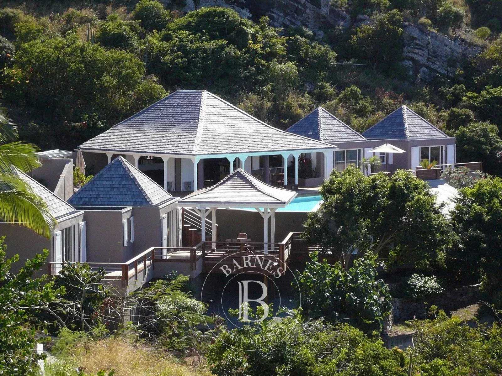 5 bedroom villa in a private domaine picture 14