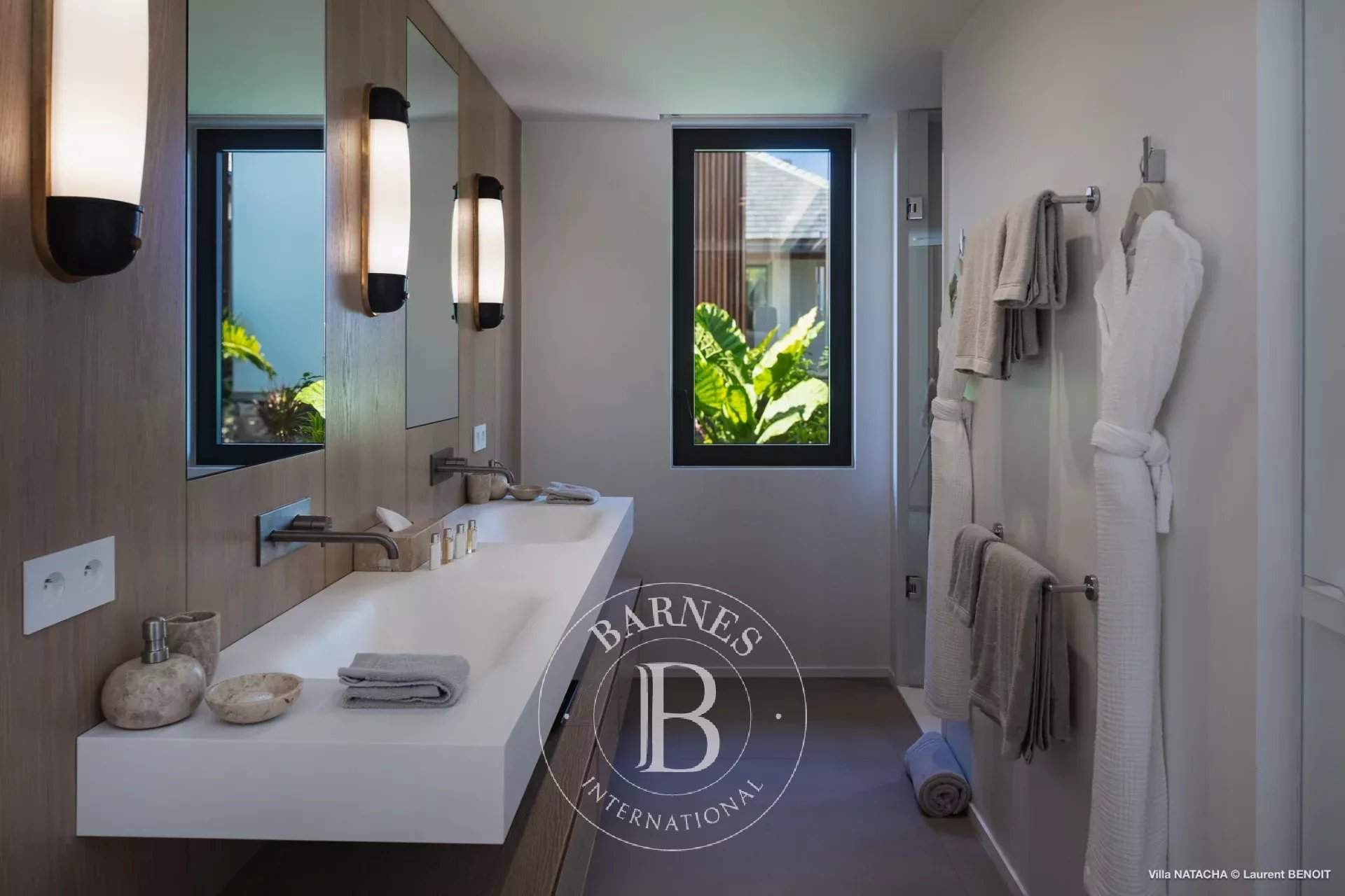 Beautiful contemporary 5-bedroom villa located in Gouverneur picture 11